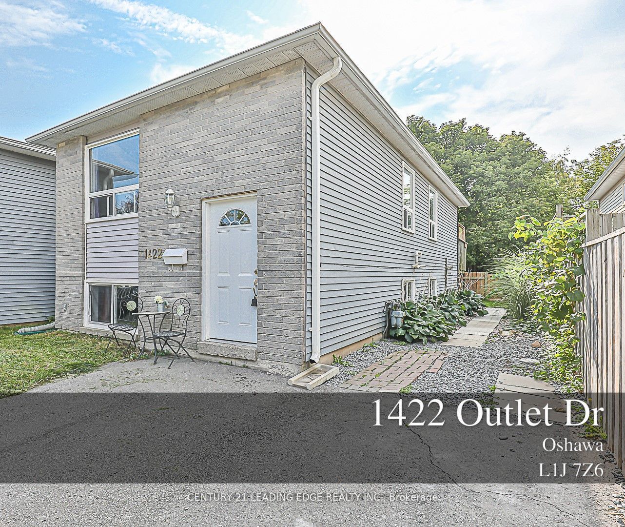 Photo 2 of 1422 Outlet Drive, Oshawa, Lakeview — HOMEH