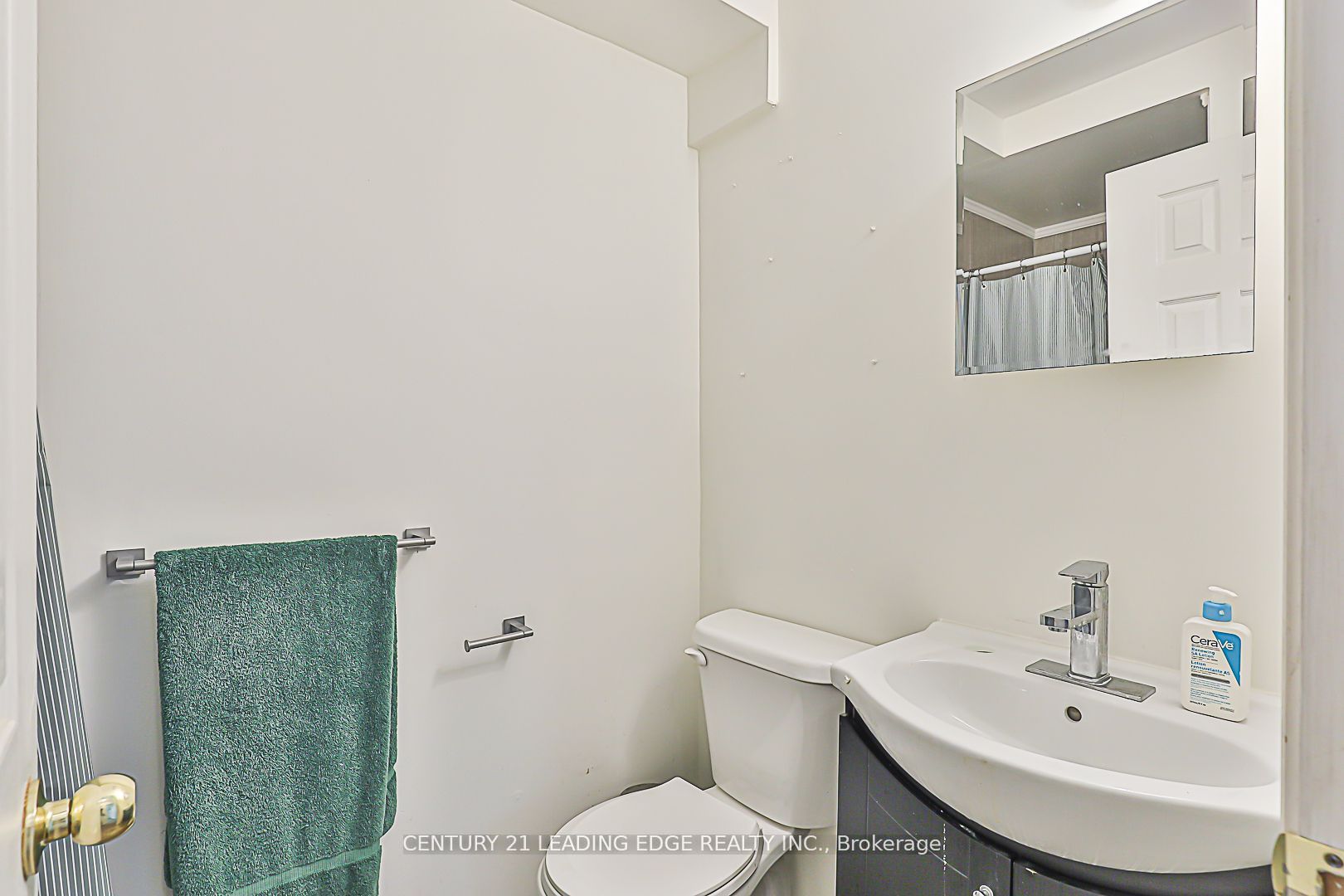 Photo 48 of 1422 Outlet Drive, Oshawa, Lakeview — HOMEH