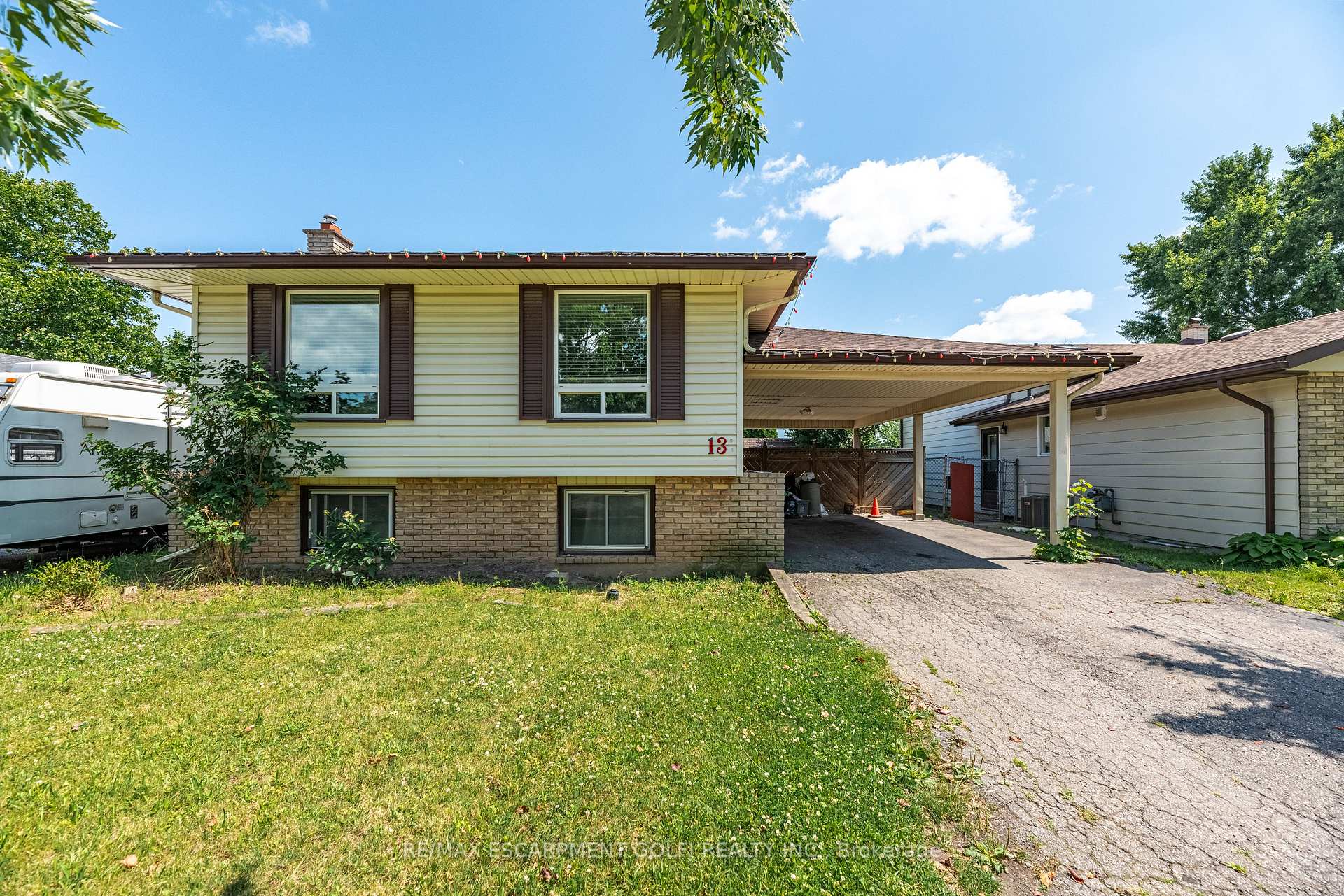 Photo 2 of 13 Keefer Road, Thorold, Confederation Heights — HOMEH