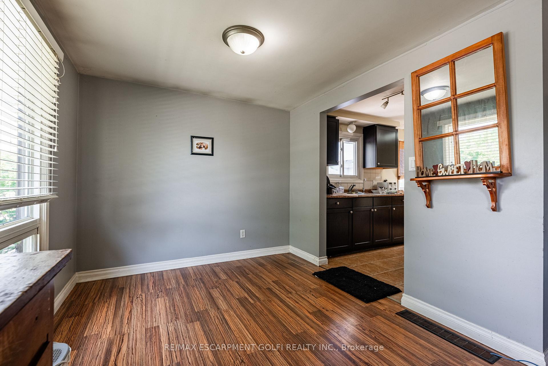 Photo 7 of 13 Keefer Road, Thorold, Confederation Heights — HOMEH