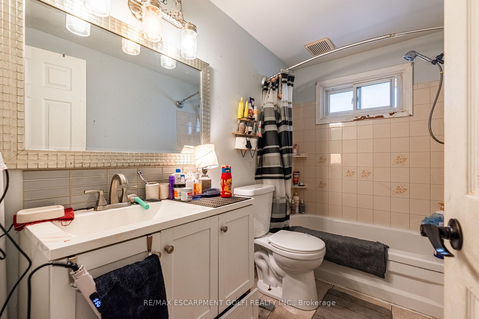Photo 14 of 13 Keefer Road, Thorold, Confederation Heights — HOMEH
