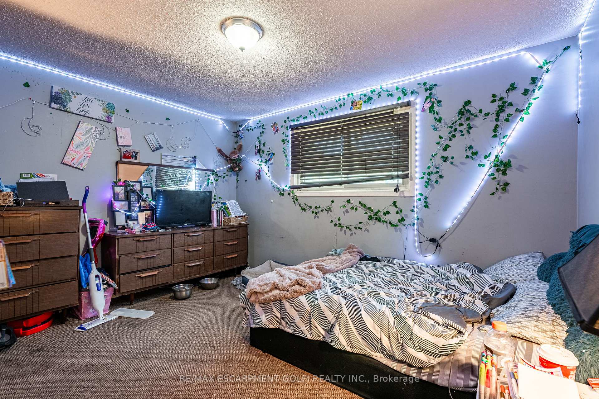 Photo 15 of 13 Keefer Road, Thorold, Confederation Heights — HOMEH