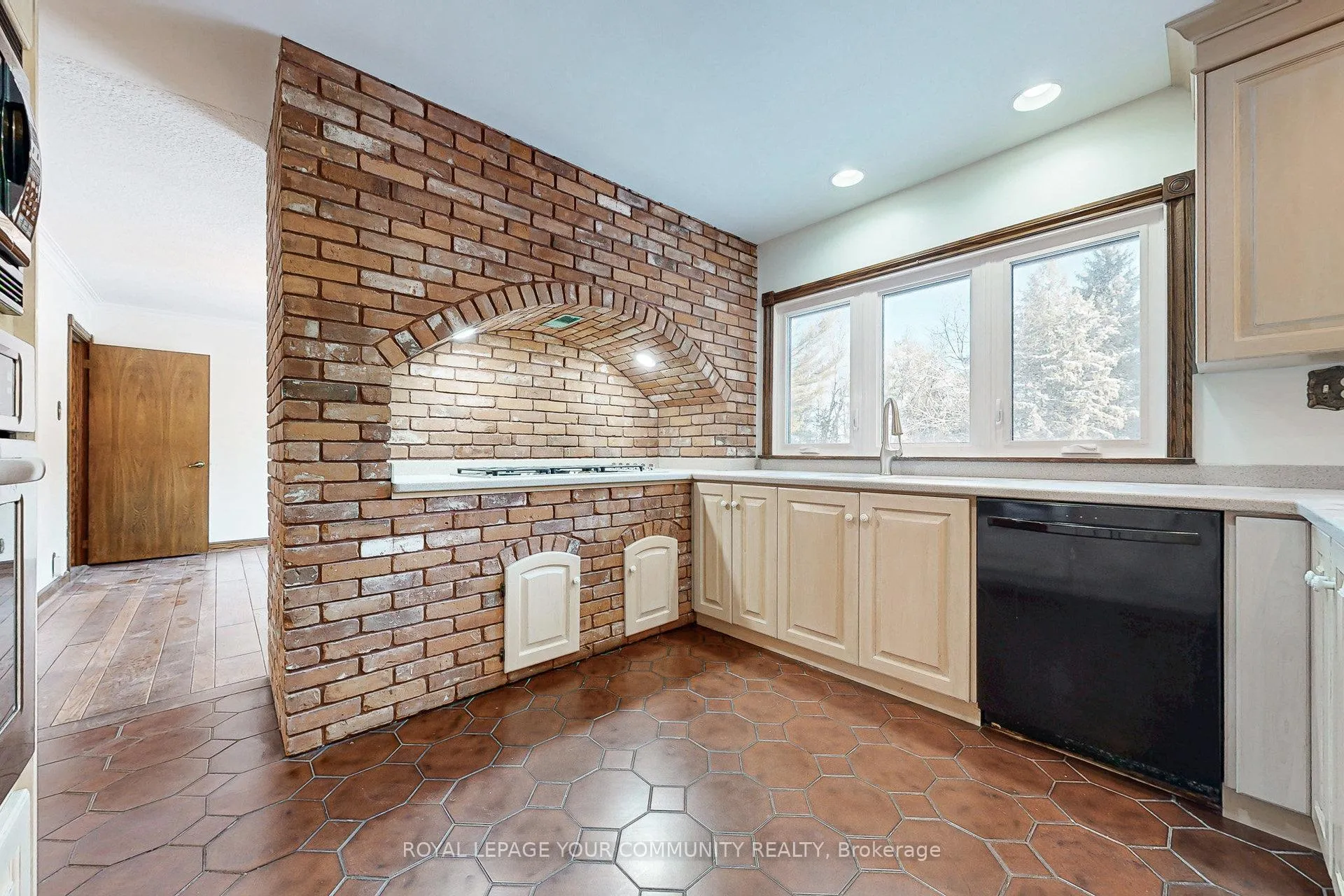 Photo 86 of 231 Ridge Road, Aurora, Aurora Estates — HOMEH