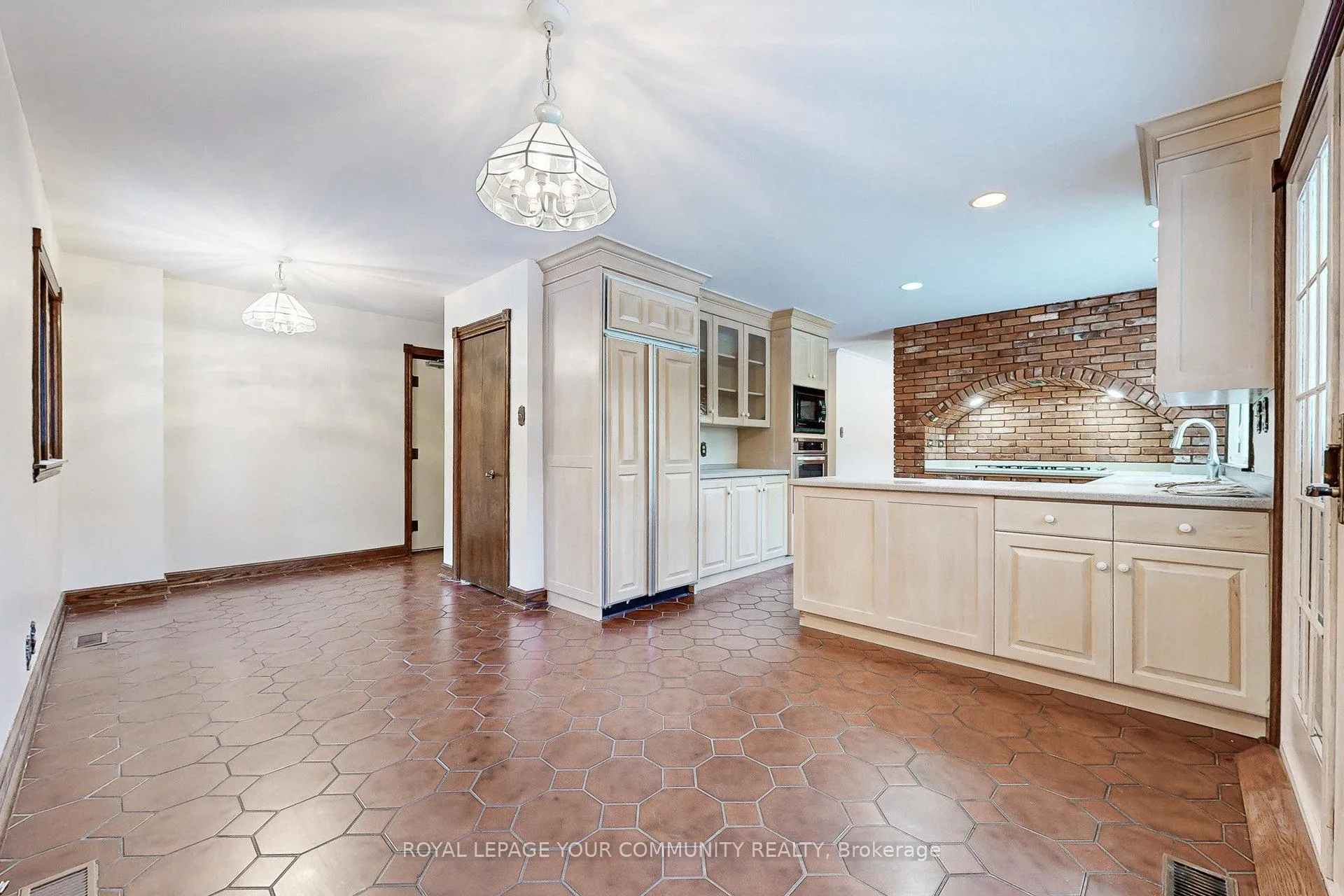 Photo 100 of 231 Ridge Road, Aurora, Aurora Estates — HOMEH