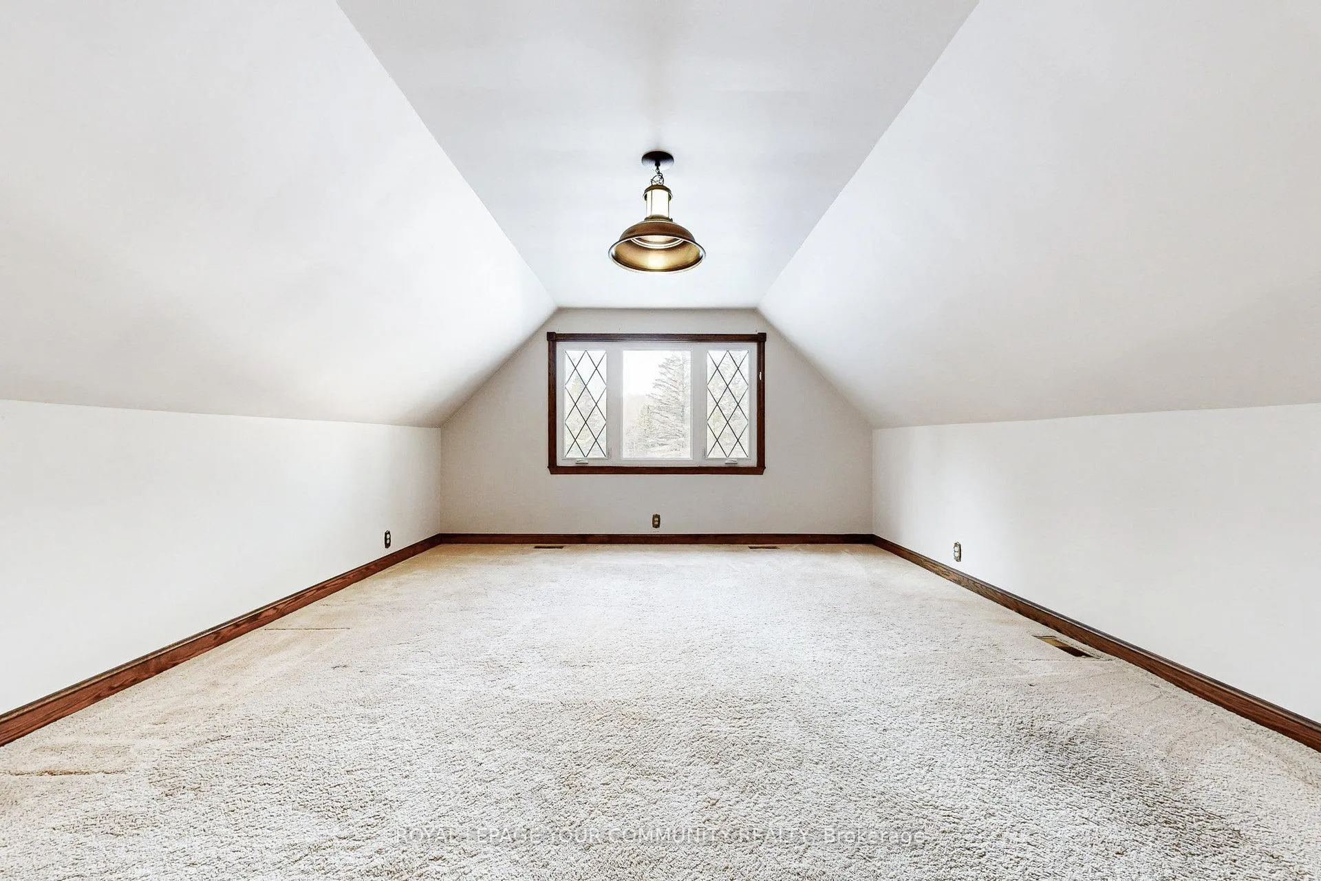 Photo 151 of 231 Ridge Road, Aurora, Aurora Estates — HOMEH