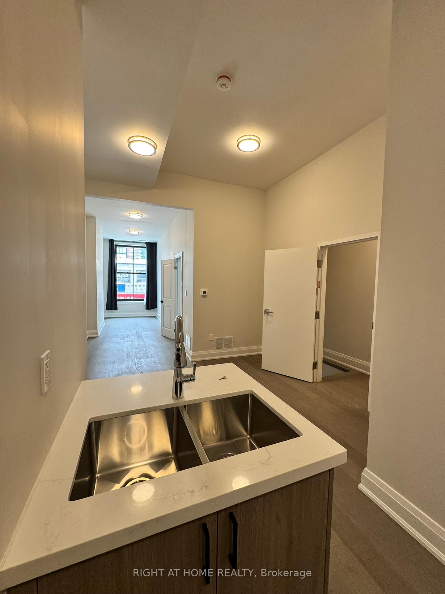 Photo 4 of Unit Lower, 592 Yonge Street, Toronto, Bay Street Corridor — HOMEH