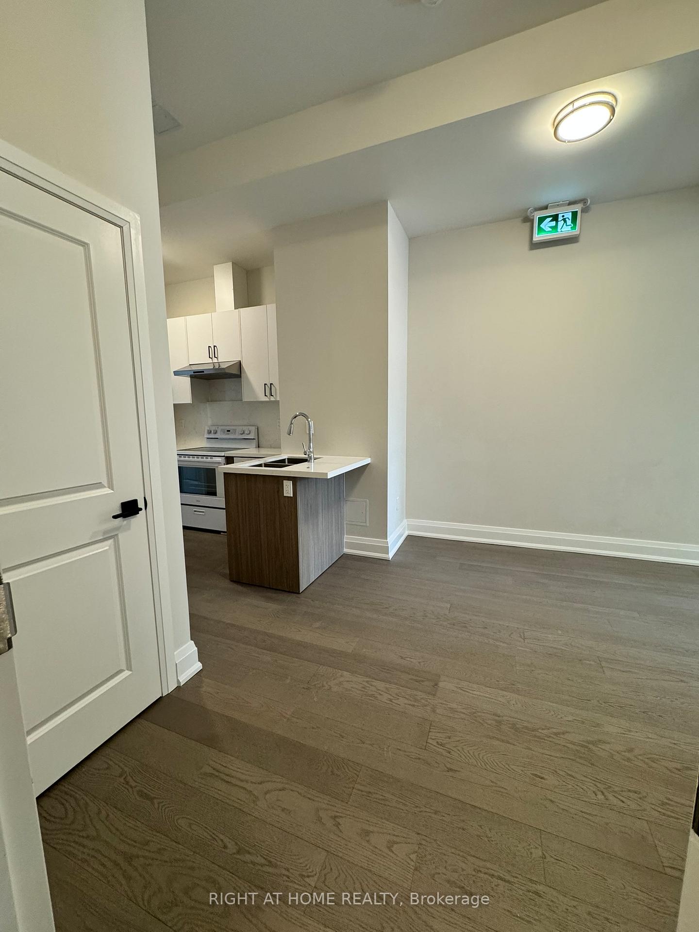 Photo 5 of Unit Lower, 592 Yonge Street, Toronto, Bay Street Corridor — HOMEH