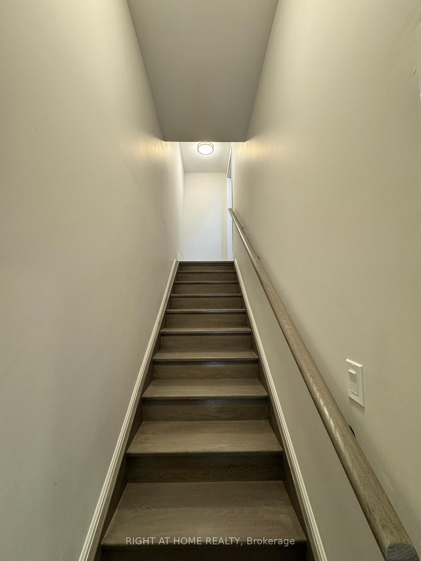 Photo 13 of Unit Lower, 592 Yonge Street, Toronto, Bay Street Corridor — HOMEH