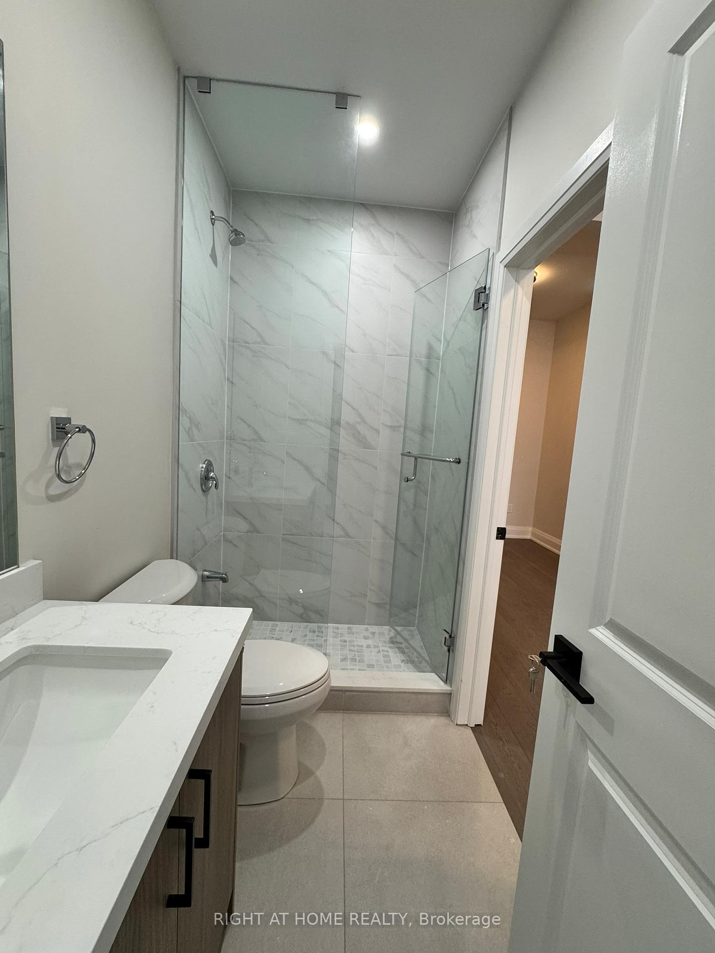 Photo 16 of Unit Lower, 592 Yonge Street, Toronto, Bay Street Corridor — HOMEH