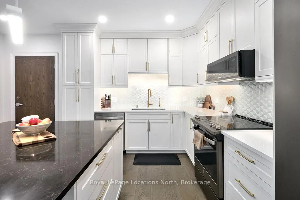 Photo 4 of Unit 207, 25 Beaver Street S, Blue Mountains — HOMEH