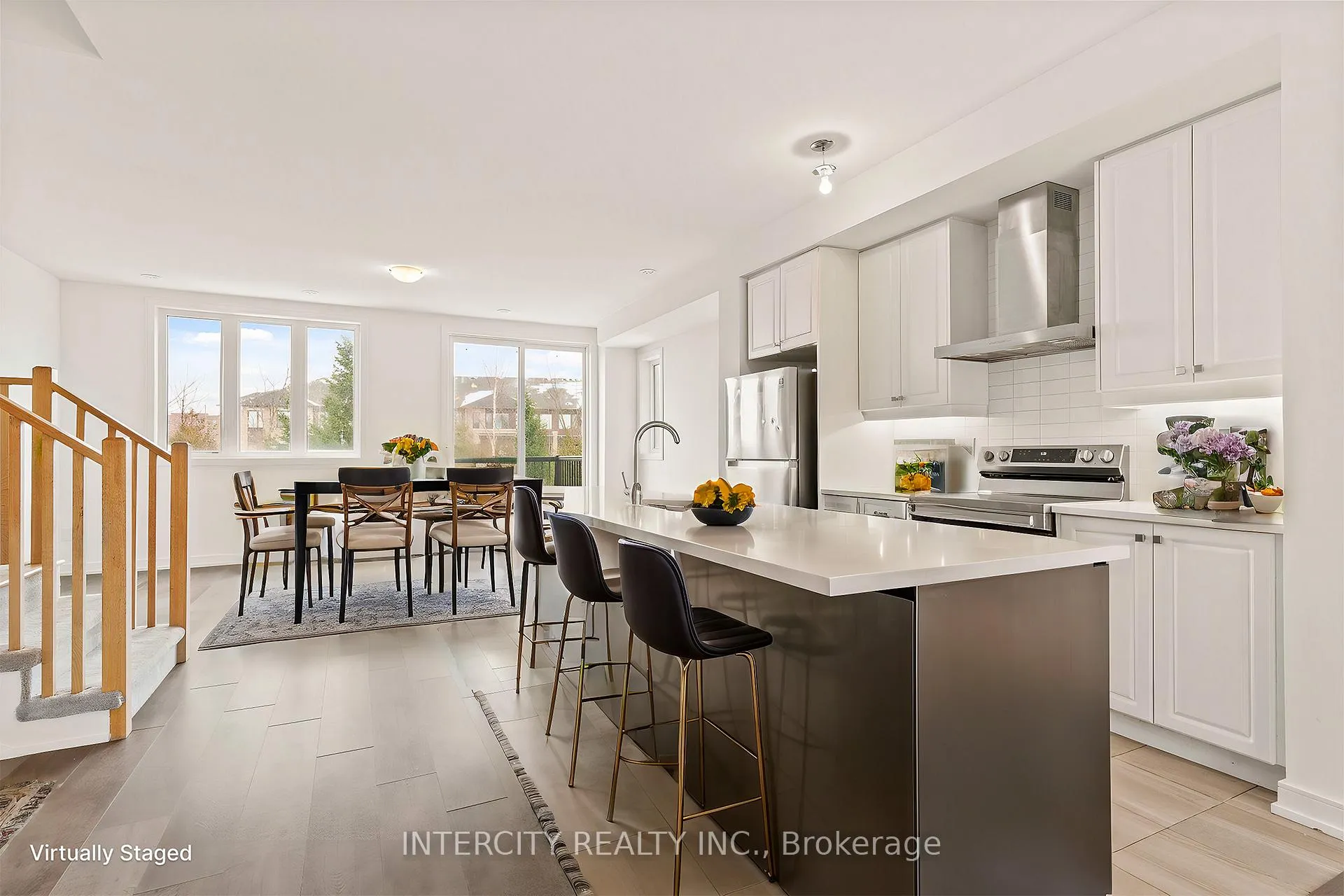 Photo 1 of 14 Blue Forest Crescent, Barrie, Innis-Shore — HOMEH