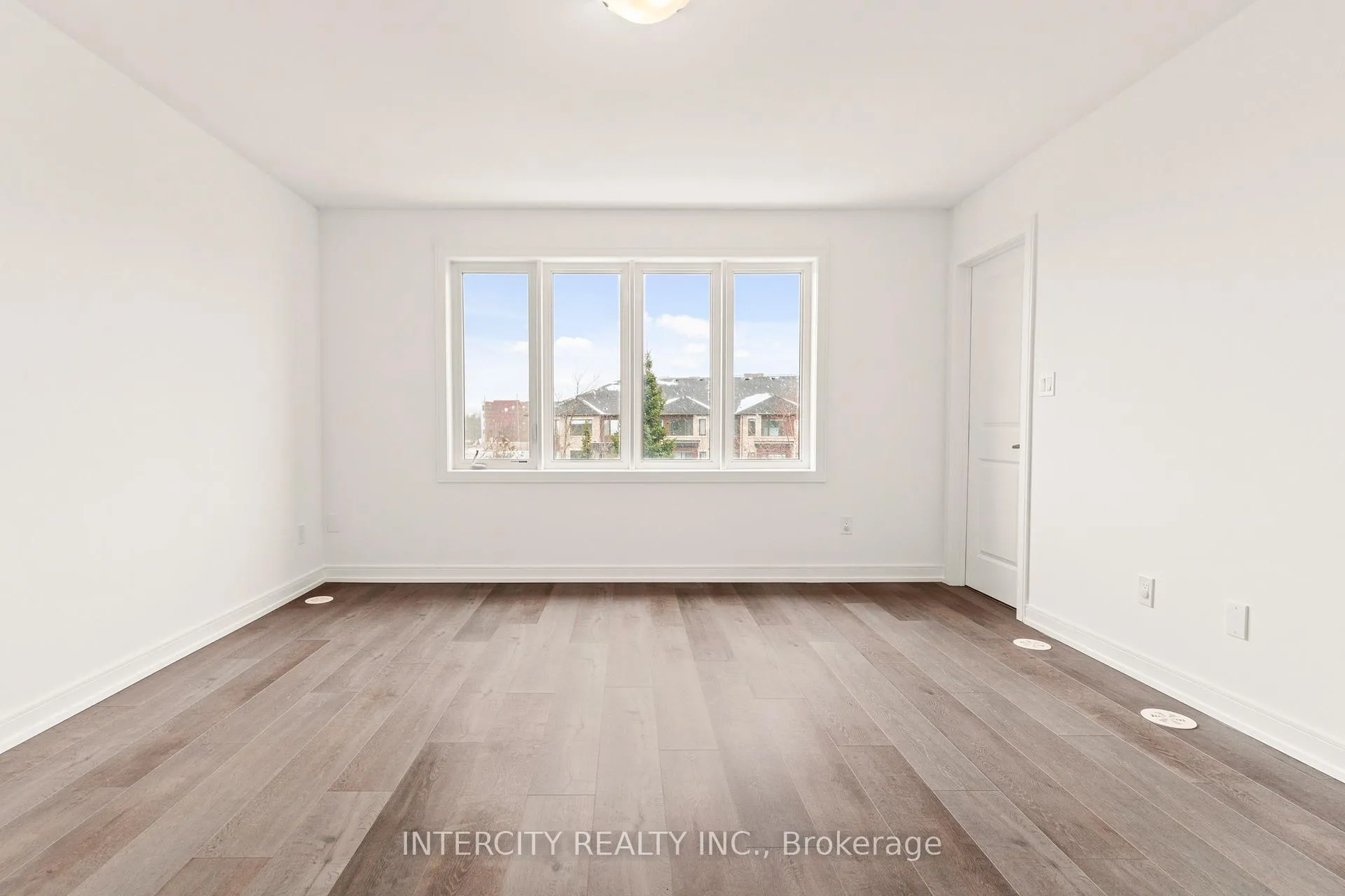 Photo 108 of 14 Blue Forest Crescent, Barrie, Innis-Shore — HOMEH