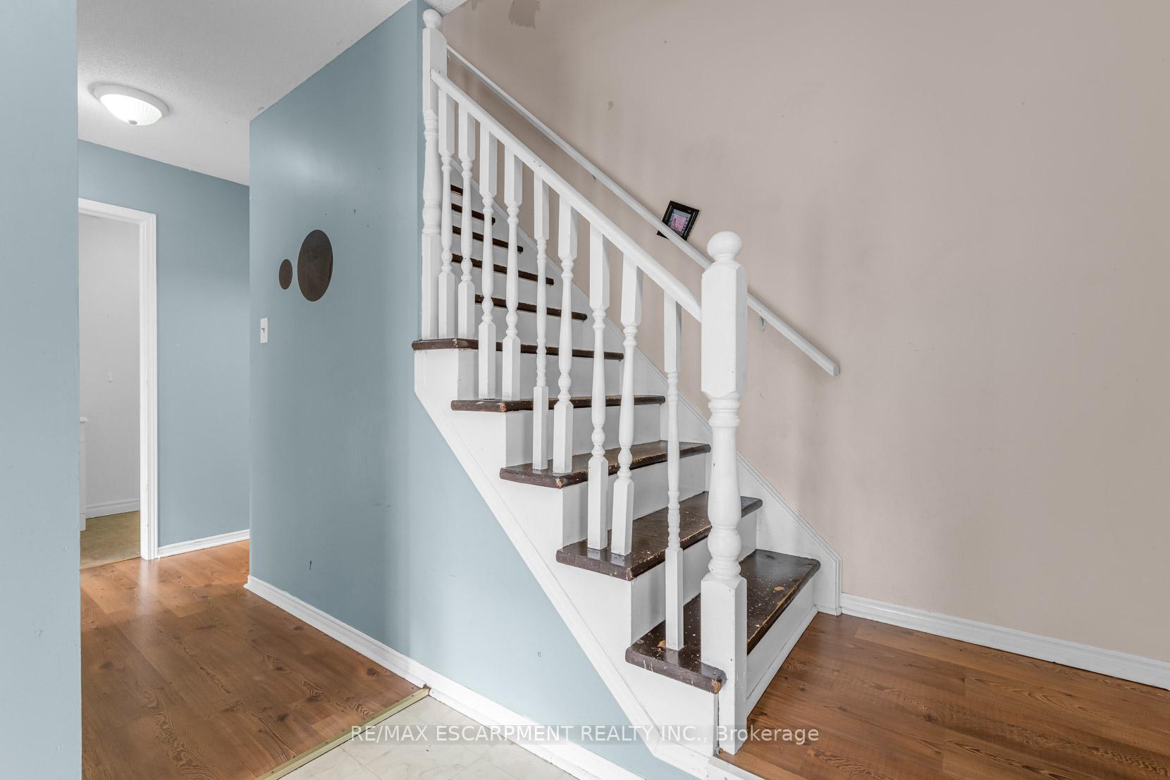 Photo 3 of 67 Summers Drive, Thorold, Confederation Heights — HOMEH