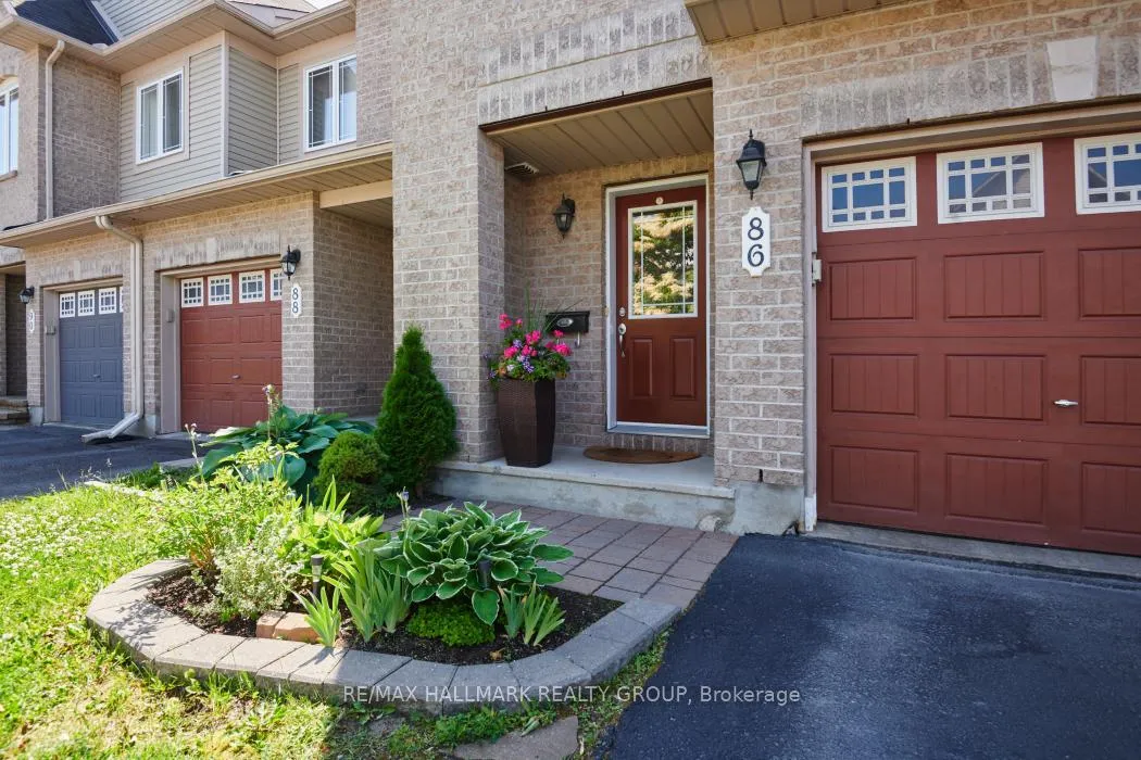 Photo 11 of 86 Indigo Street, Ottawa, Beacon Hill South — HOMEH
