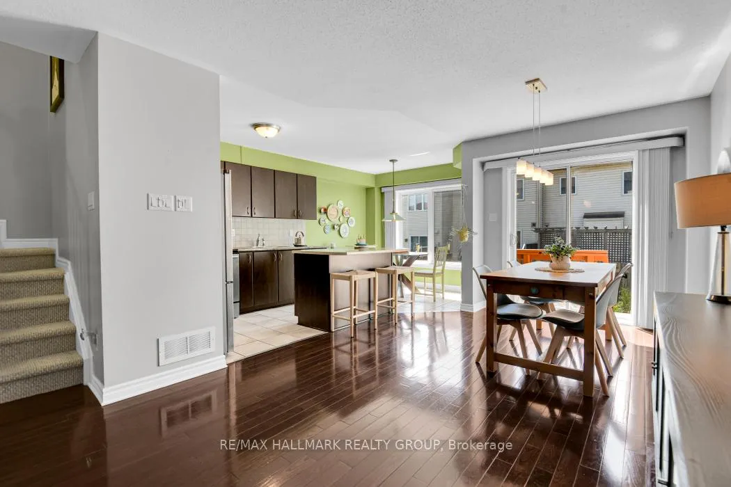 Photo 36 of 86 Indigo Street, Ottawa, Beacon Hill South — HOMEH