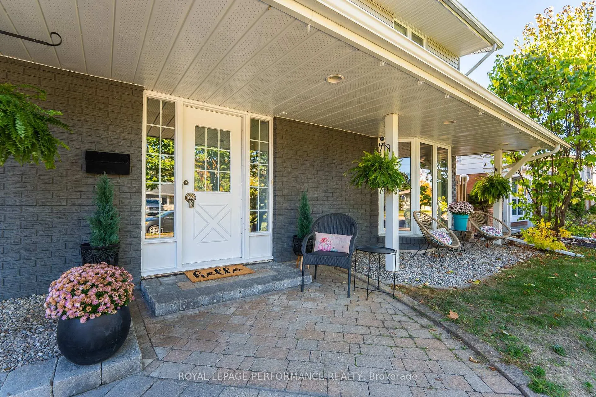 Photo 2 of 3026 Southmore Drive E, Ottawa, Riverside Park South — HOMEH