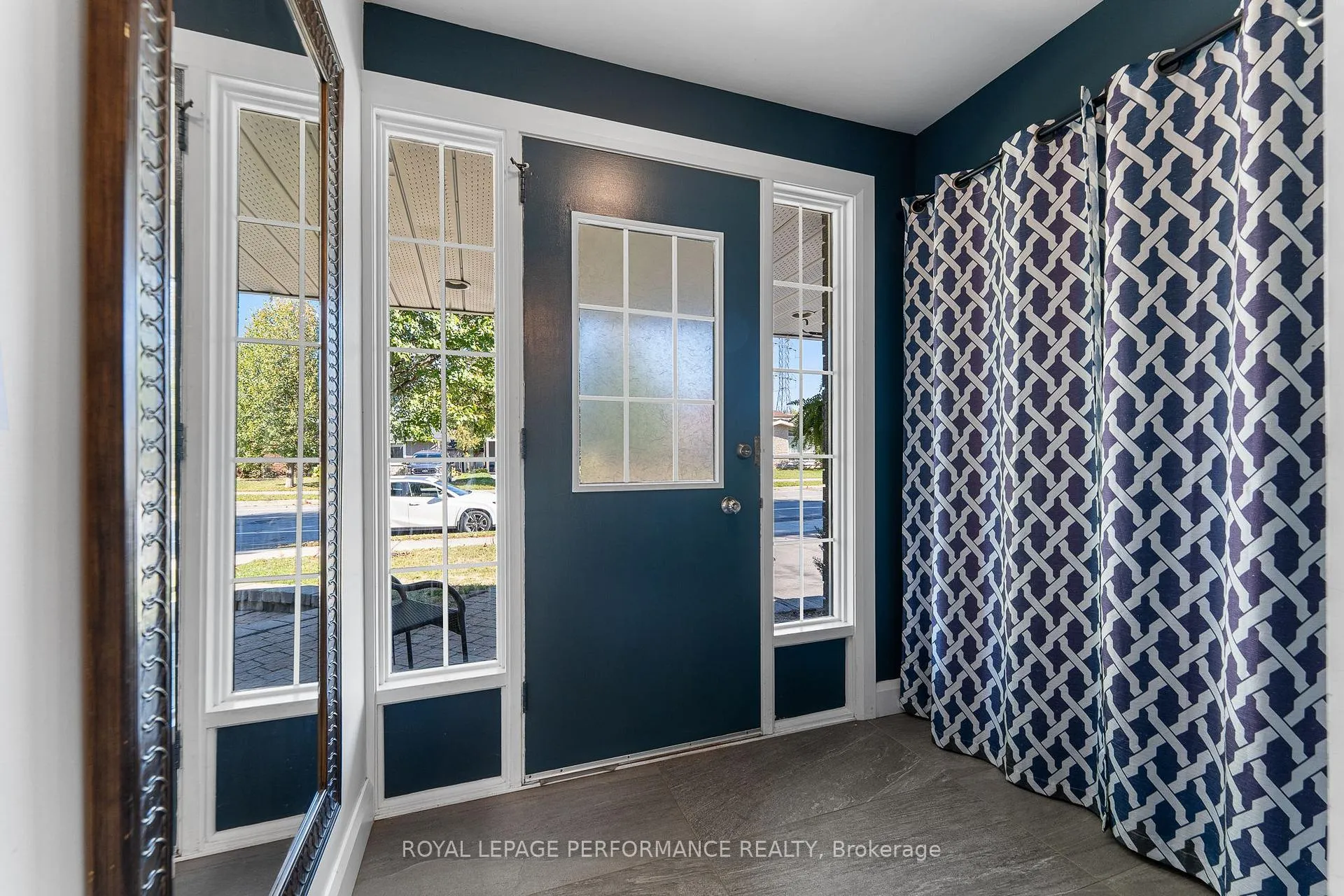 Photo 6 of 3026 Southmore Drive E, Ottawa, Riverside Park South — HOMEH
