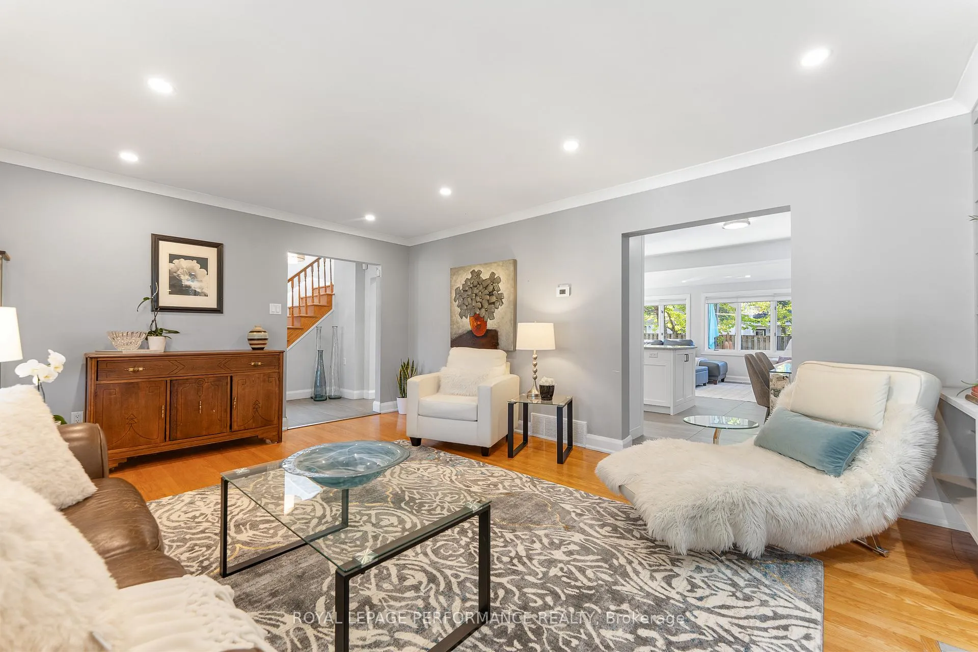 Photo 10 of 3026 Southmore Drive E, Ottawa, Riverside Park South — HOMEH