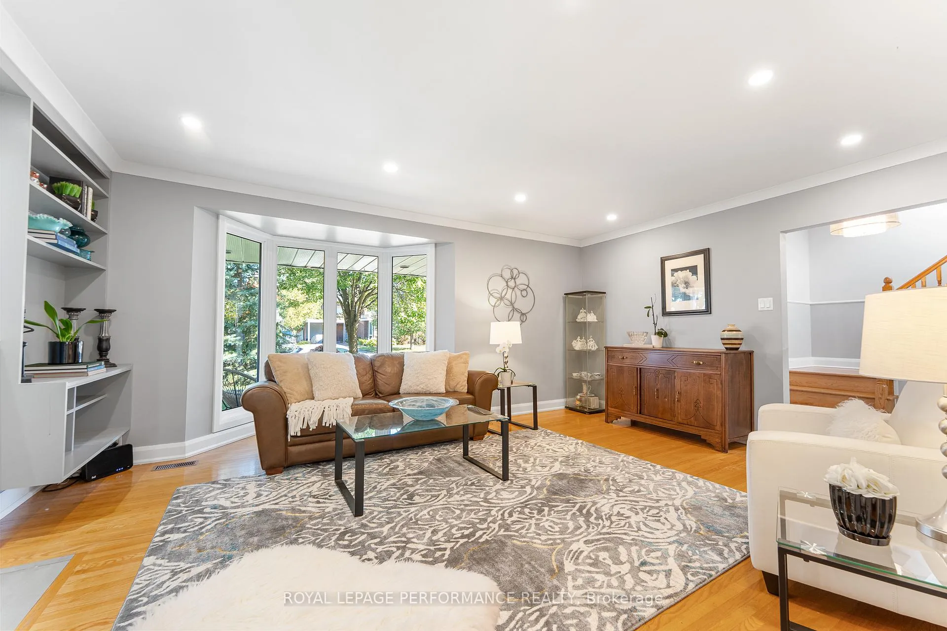 Photo 11 of 3026 Southmore Drive E, Ottawa, Riverside Park South — HOMEH
