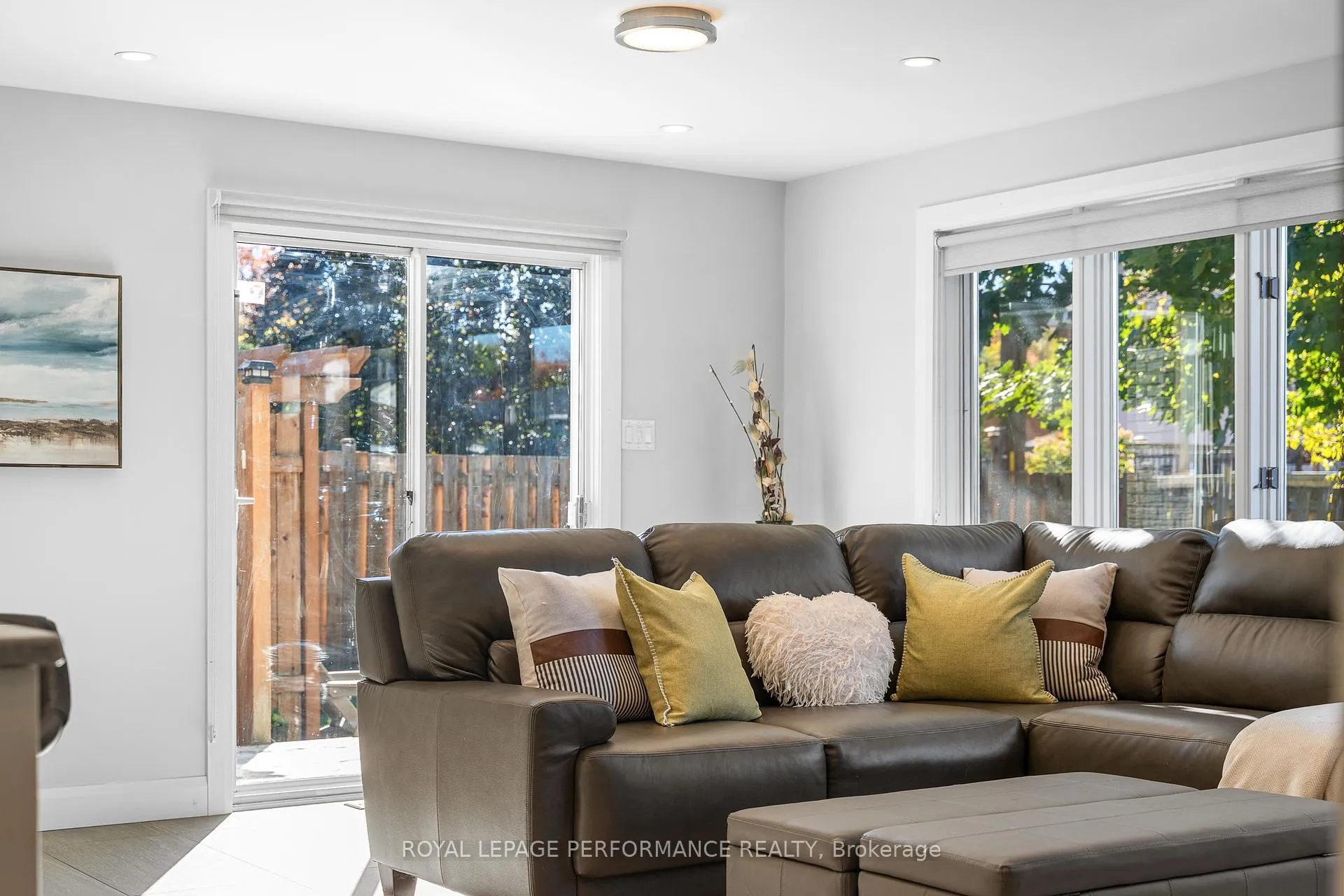 Photo 24 of 3026 Southmore Drive E, Ottawa, Riverside Park South — HOMEH