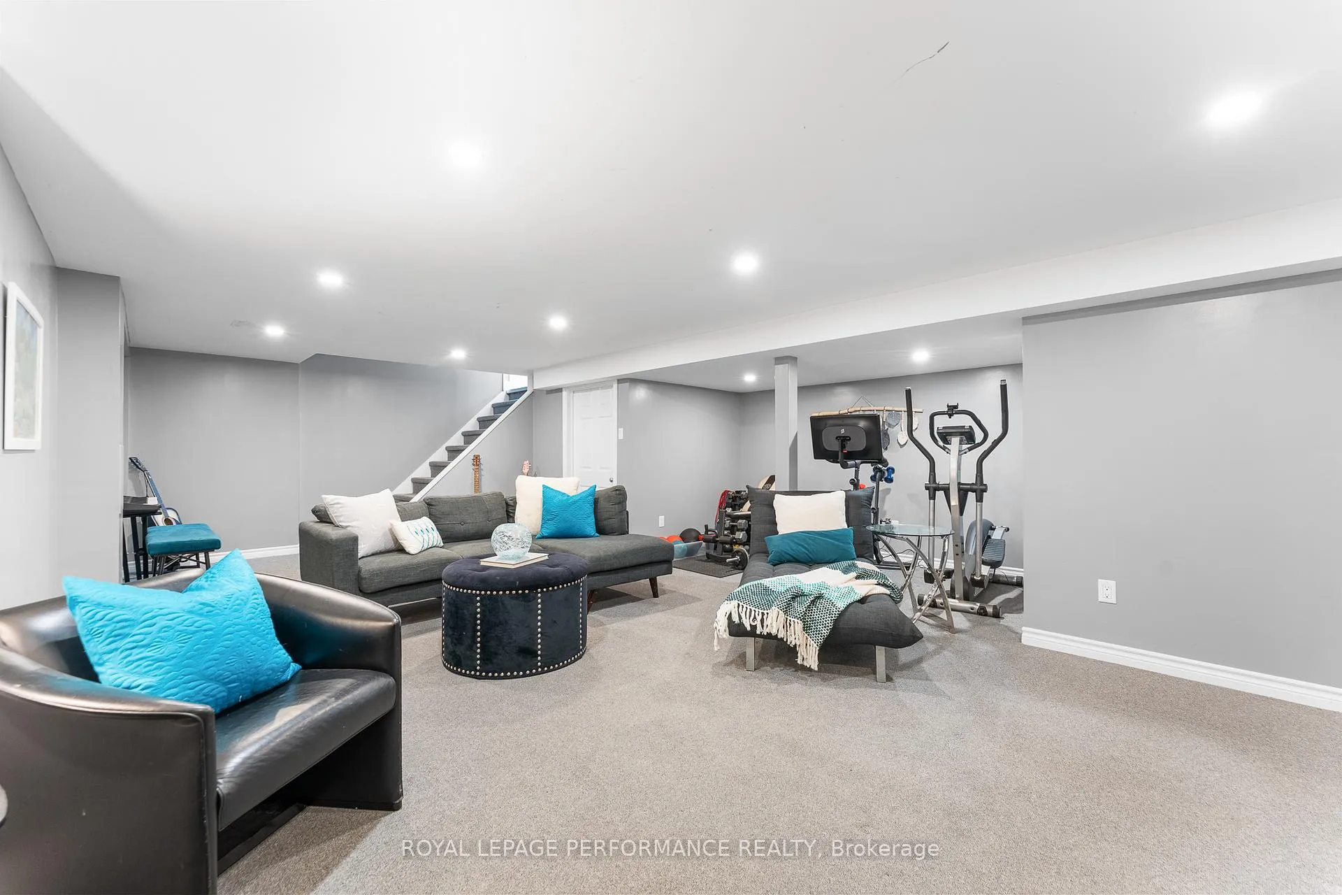 Photo 38 of 3026 Southmore Drive E, Ottawa, Riverside Park South — HOMEH