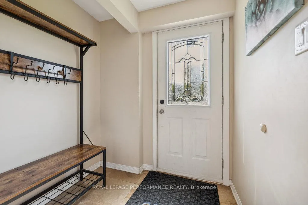 Photo 4 of 2045 Deerhurst Court, Ottawa, Beacon Hill North — HOMEH
