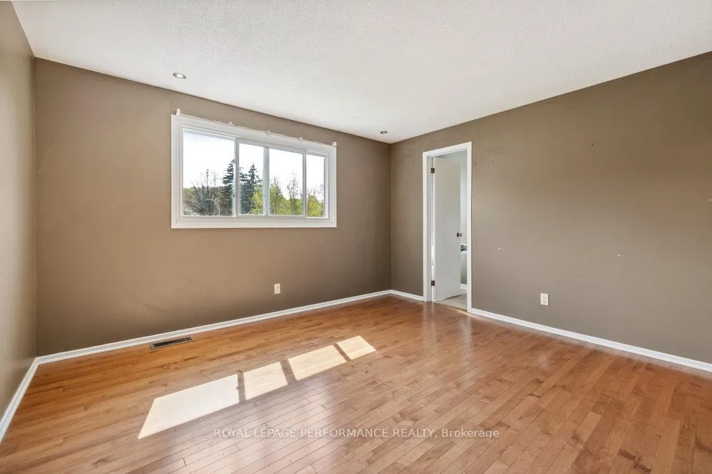 Photo 34 of 2045 Deerhurst Court, Ottawa, Beacon Hill North — HOMEH