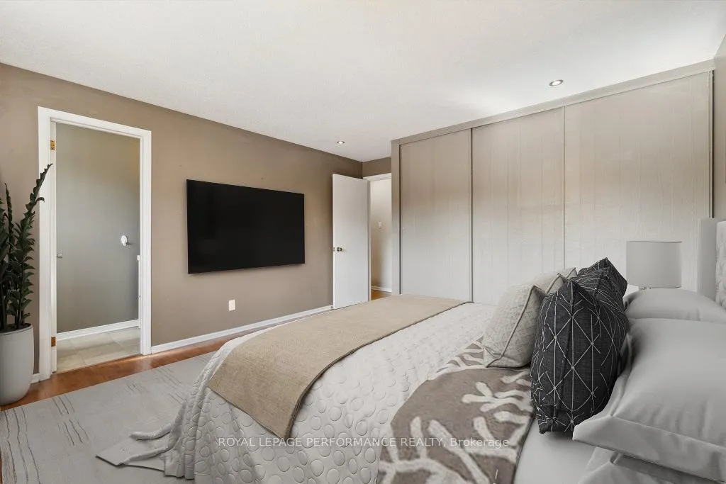 Photo 35 of 2045 Deerhurst Court, Ottawa, Beacon Hill North — HOMEH