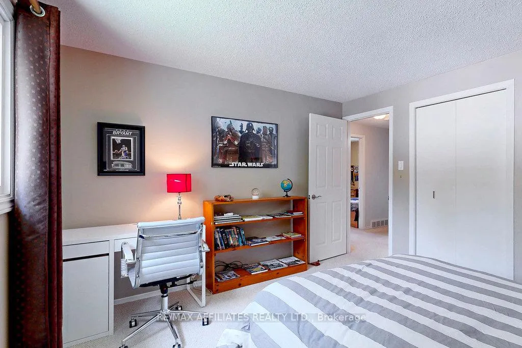 Photo 24 of 22 Red Maple Crescent, Ottawa, Blackburn Hamlet — HOMEH