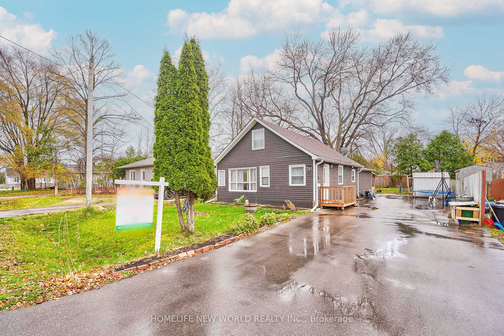 Photo 36 of 201 Pleasant Boulevard, Georgina, Keswick South — HOMEH
