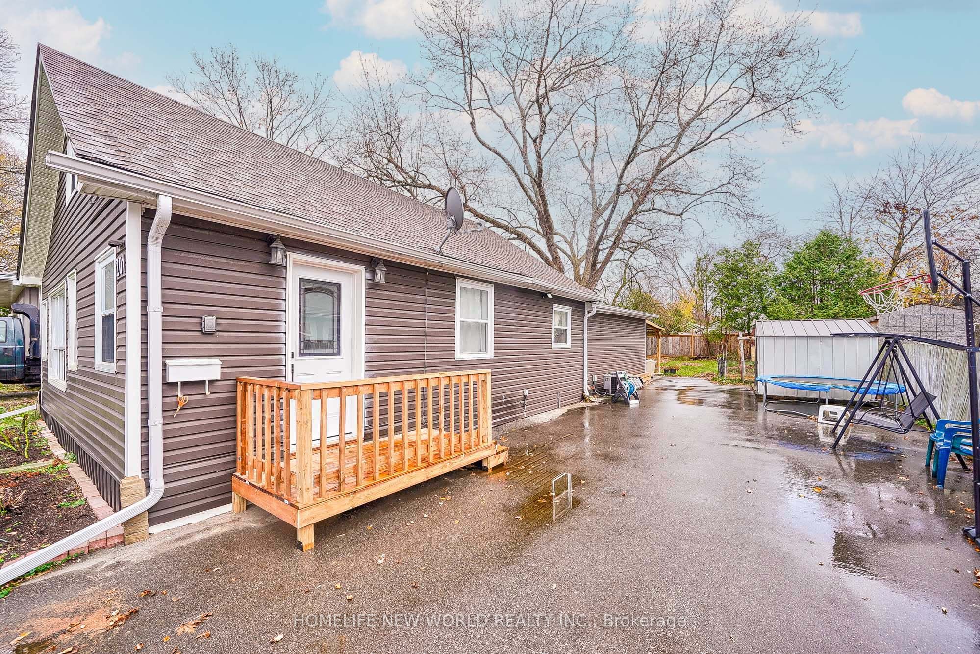 Photo 38 of 201 Pleasant Boulevard, Georgina, Keswick South — HOMEH