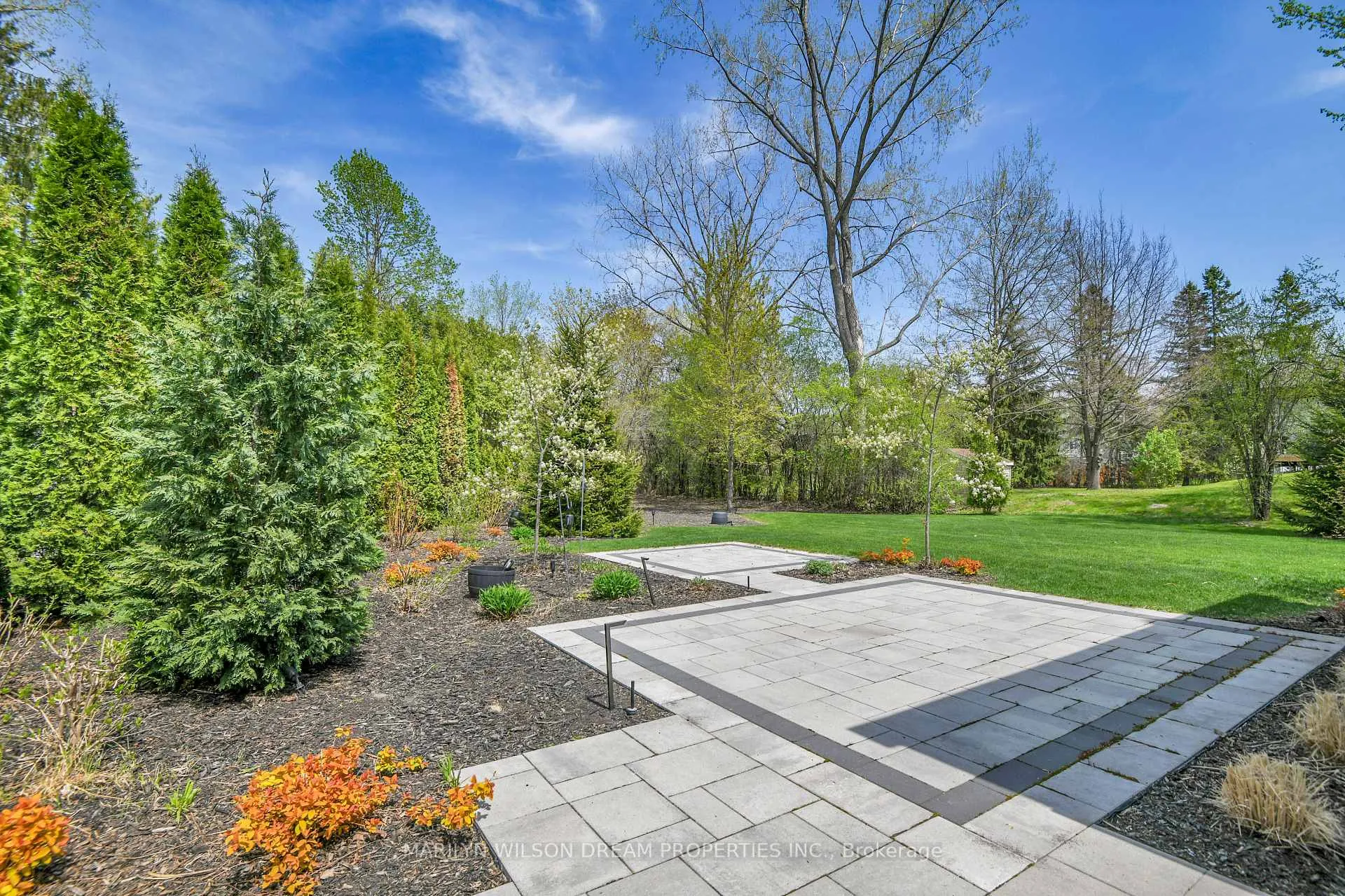 Photo 4 of 49 Rebecca Crescent, Ottawa, Rothwell Heights — HOMEH