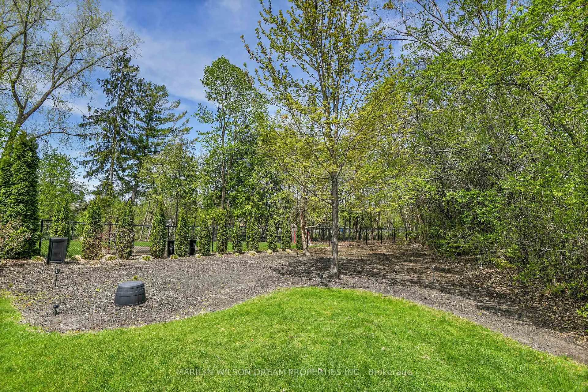Photo 8 of 49 Rebecca Crescent, Ottawa, Rothwell Heights — HOMEH