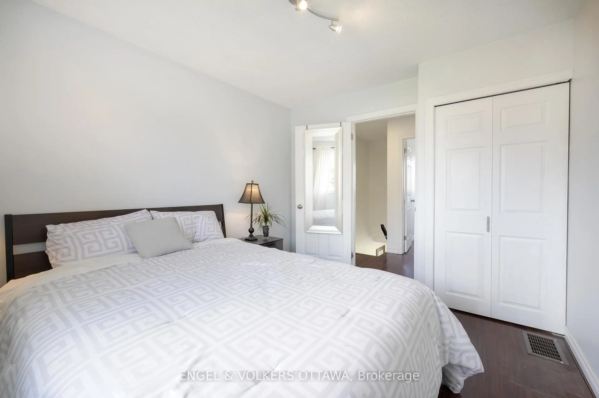 Photo 33 of 5608 Richmond Road, Ottawa, Fallowfield — HOMEH