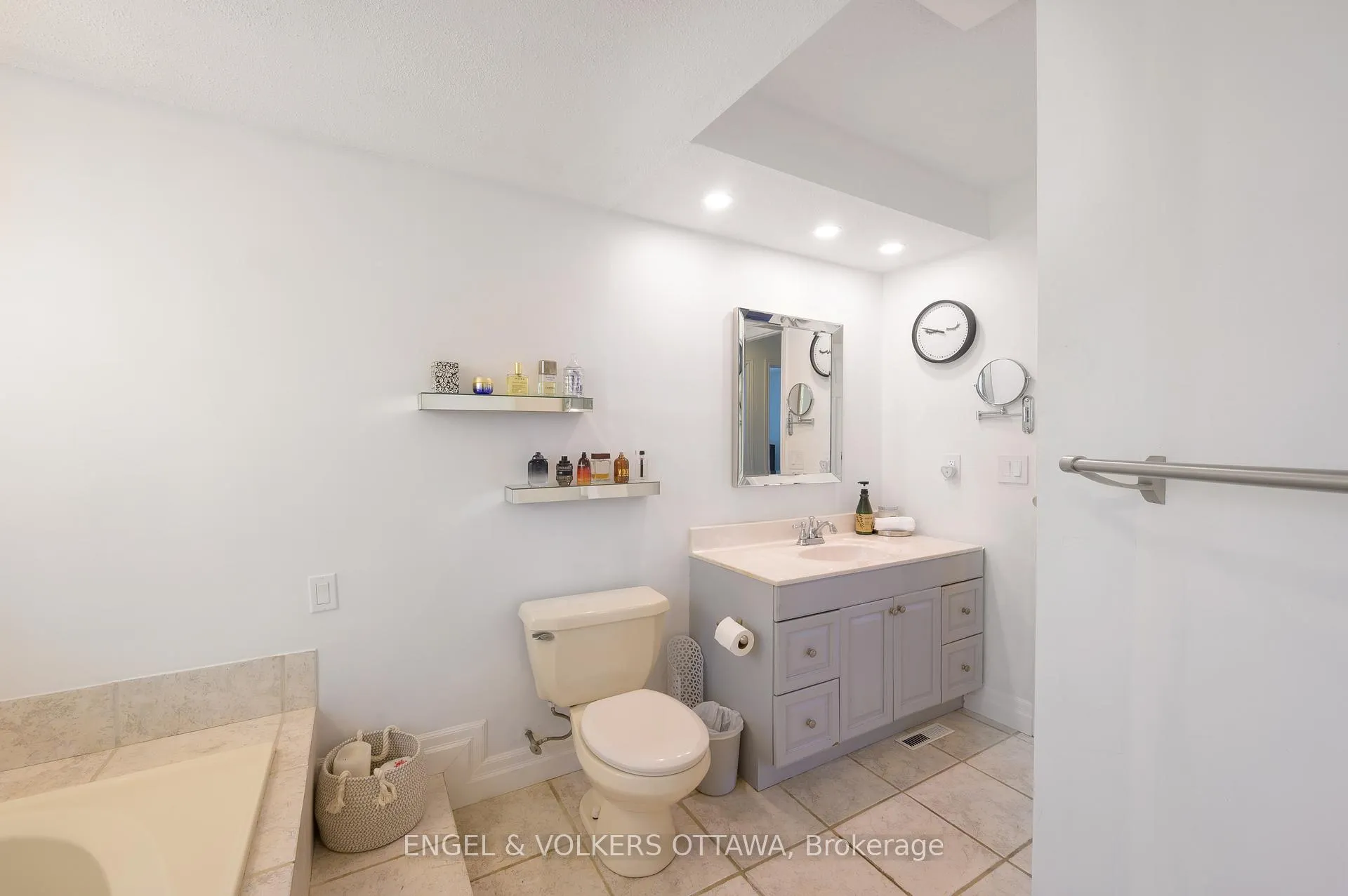 Photo 59 of 5608 Richmond Road, Ottawa, Fallowfield — HOMEH