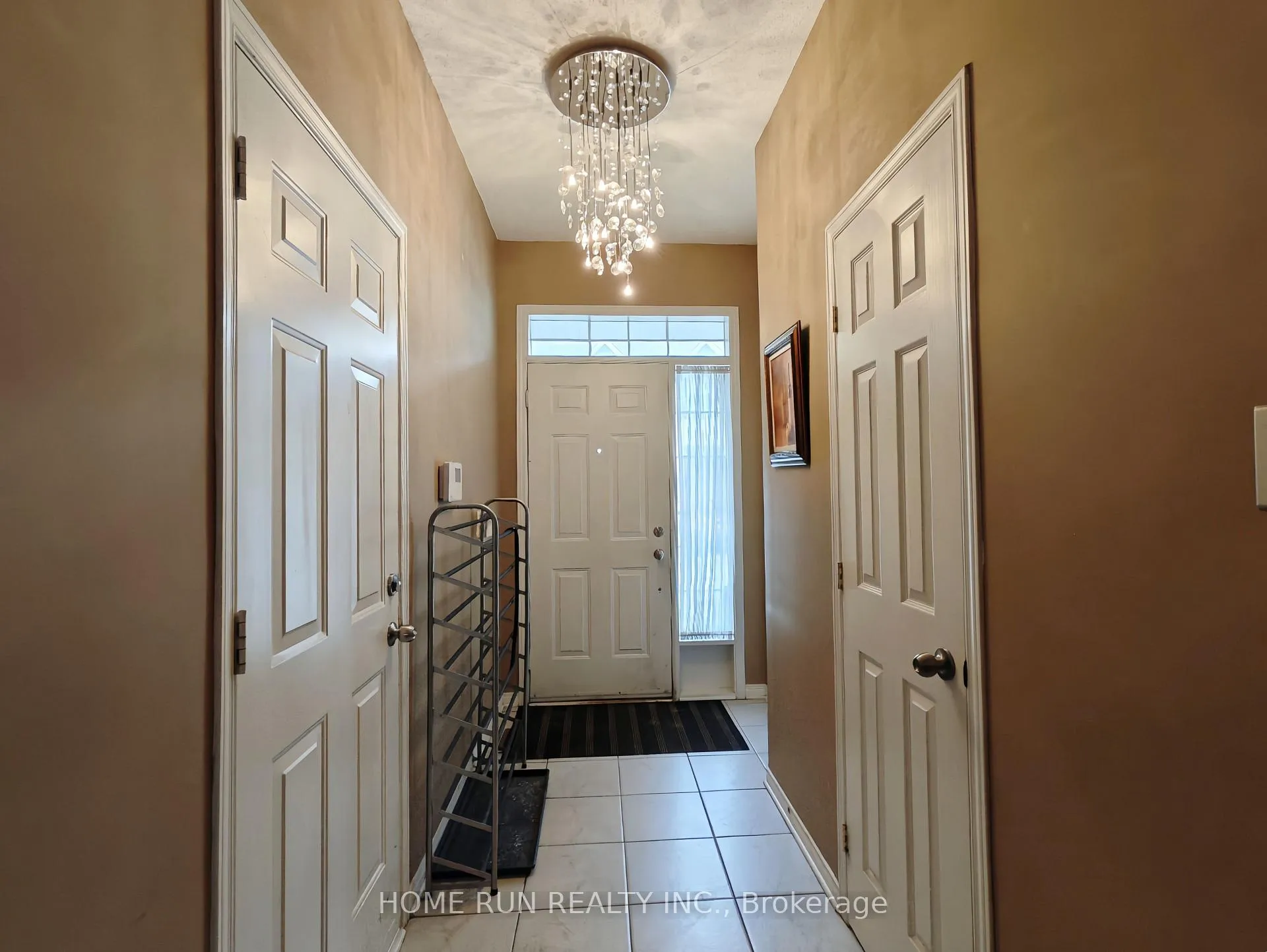 Photo 3 of Unit Unit 7, 221 Station Boulevard, Ottawa, Riverview Park — HOMEH