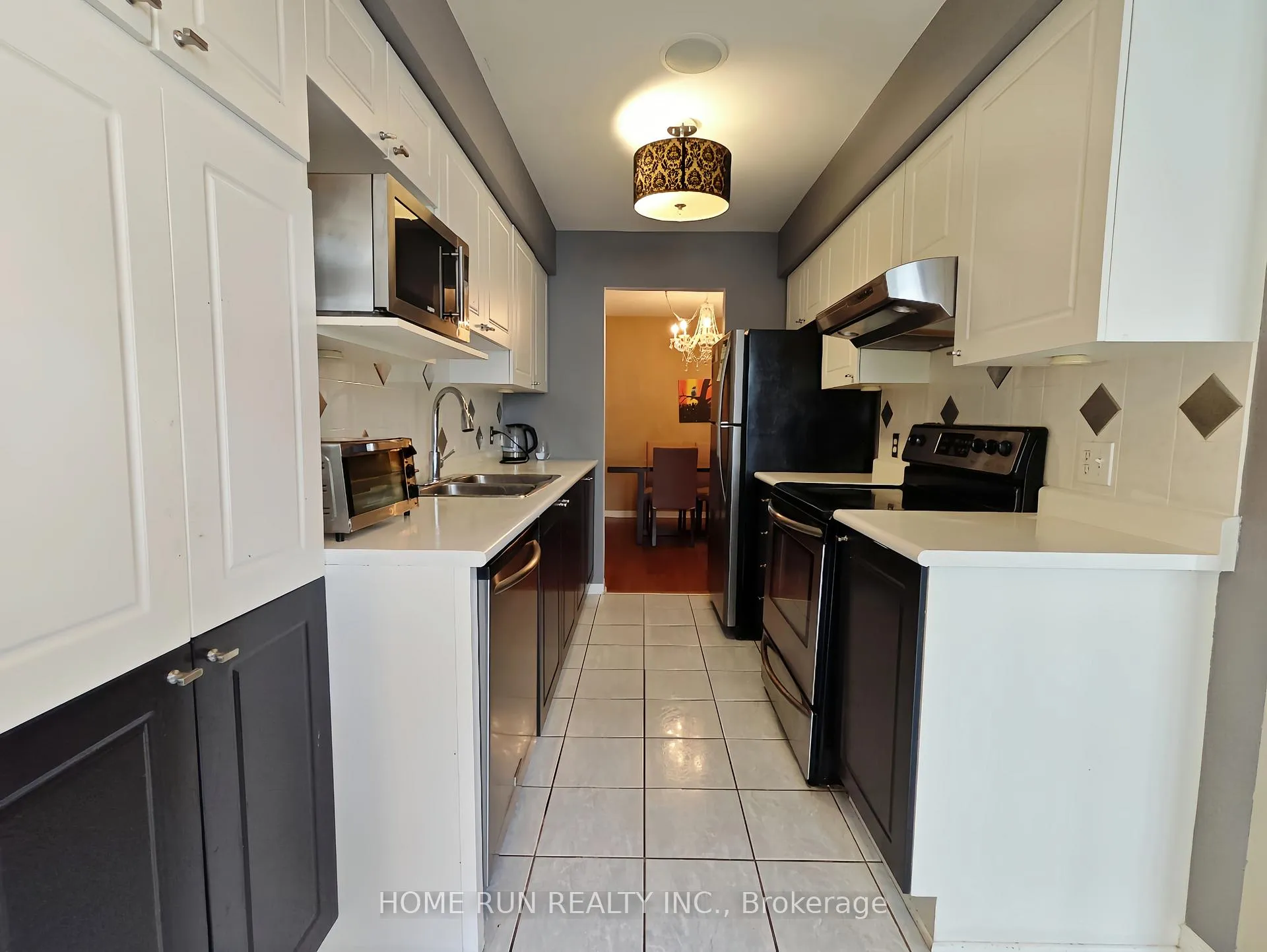 Photo 15 of Unit Unit 7, 221 Station Boulevard, Ottawa, Riverview Park — HOMEH