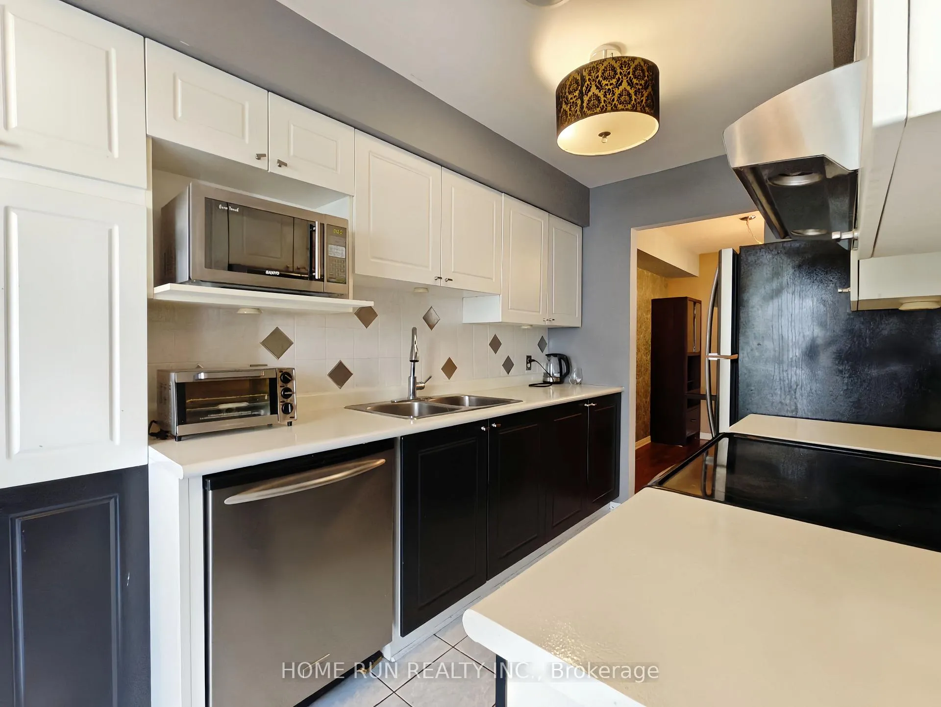 Photo 18 of Unit Unit 7, 221 Station Boulevard, Ottawa, Riverview Park — HOMEH