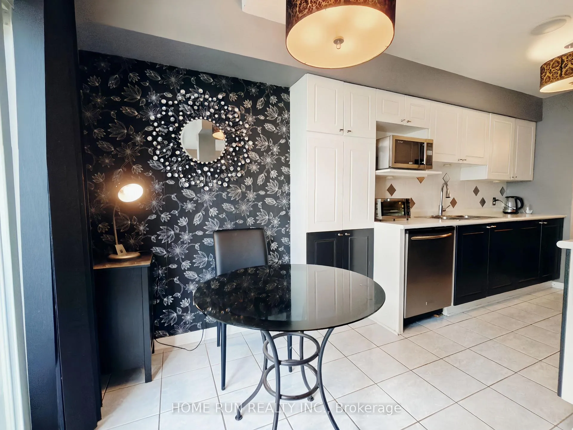 Photo 19 of Unit Unit 7, 221 Station Boulevard, Ottawa, Riverview Park — HOMEH