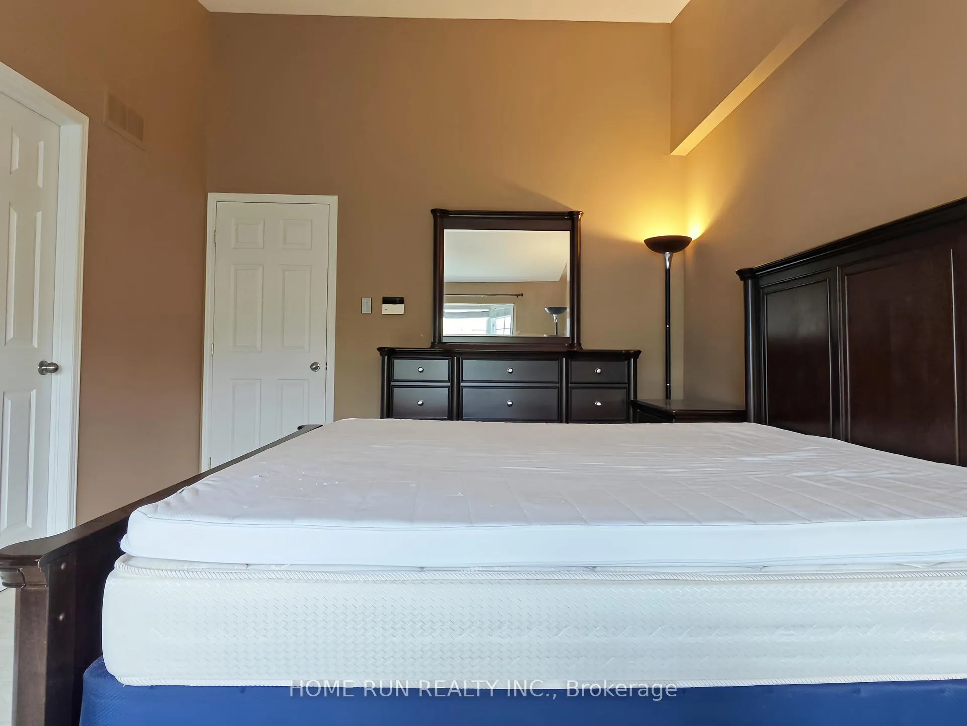 Photo 26 of Unit Unit 7, 221 Station Boulevard, Ottawa, Riverview Park — HOMEH
