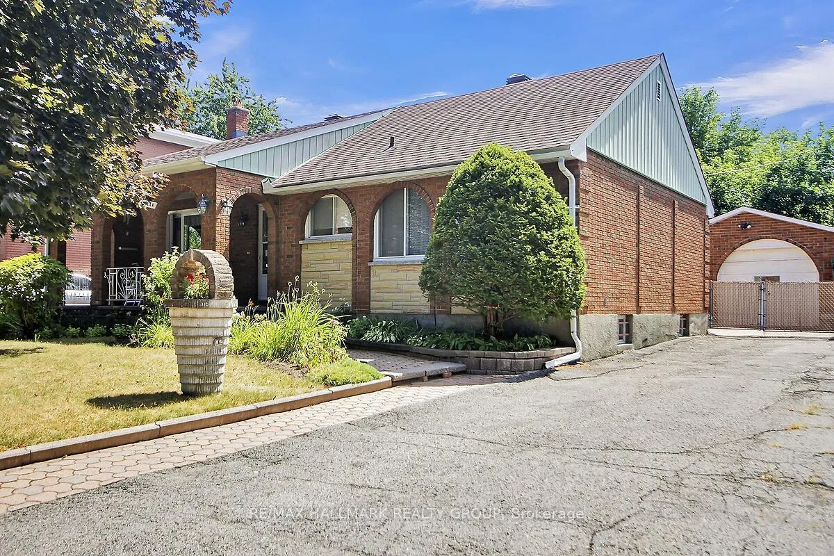 Photo 1 of 1124 Guertin Avenue, Ottawa, Billings Bridge — HOMEH