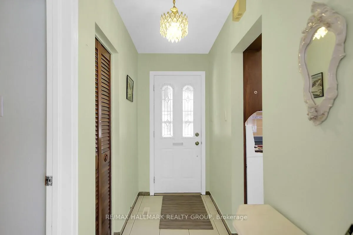 Photo 5 of 1124 Guertin Avenue, Ottawa, Billings Bridge — HOMEH