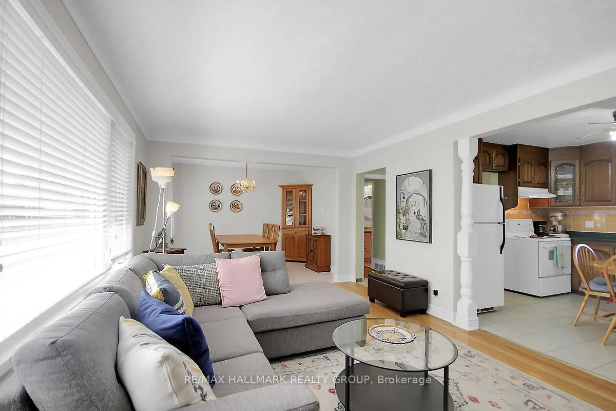 Photo 8 of 1124 Guertin Avenue, Ottawa, Billings Bridge — HOMEH