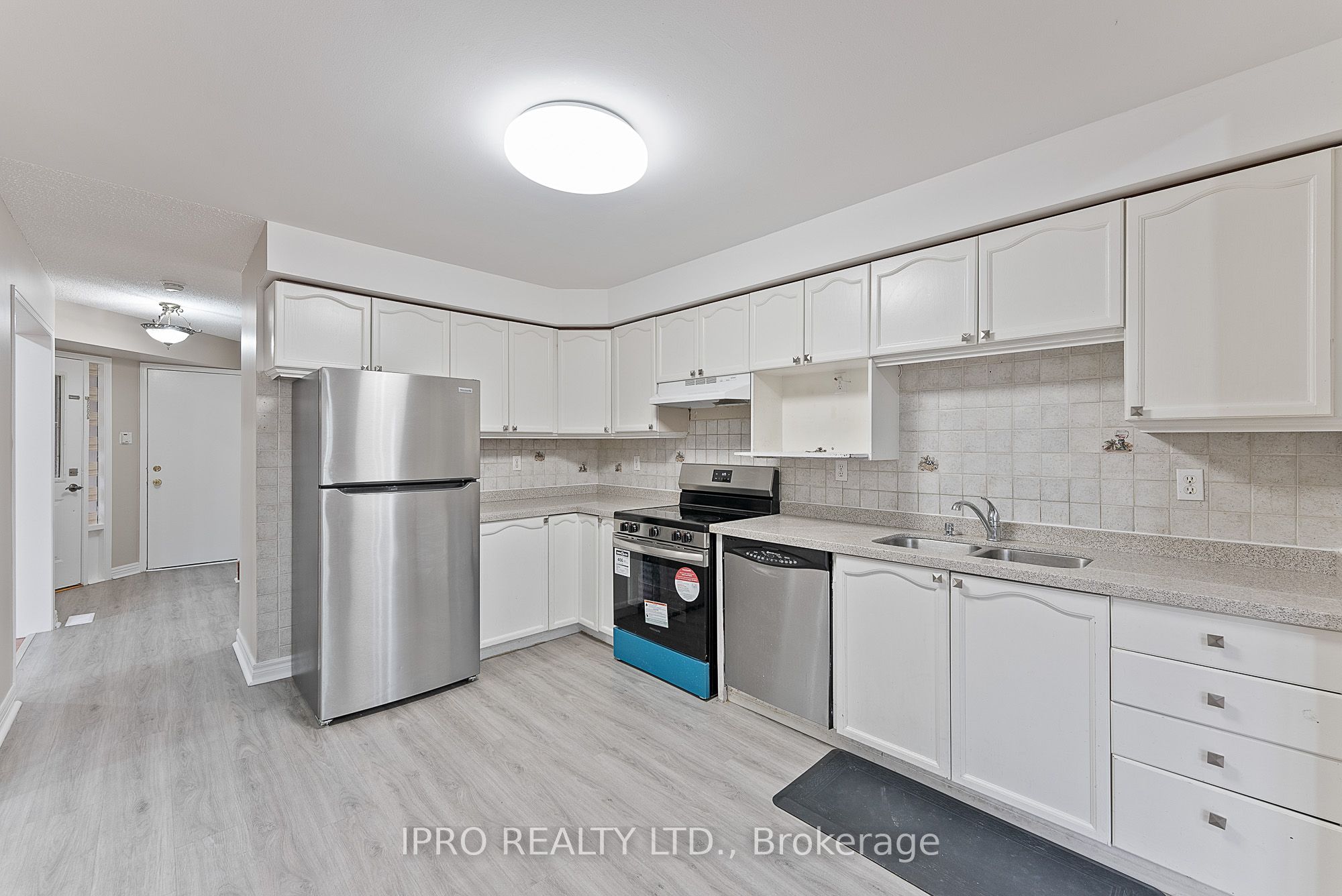 Photo 55 of 44 Bighorn Crescent, Brampton, Sandringham-Wellington — HOMEH