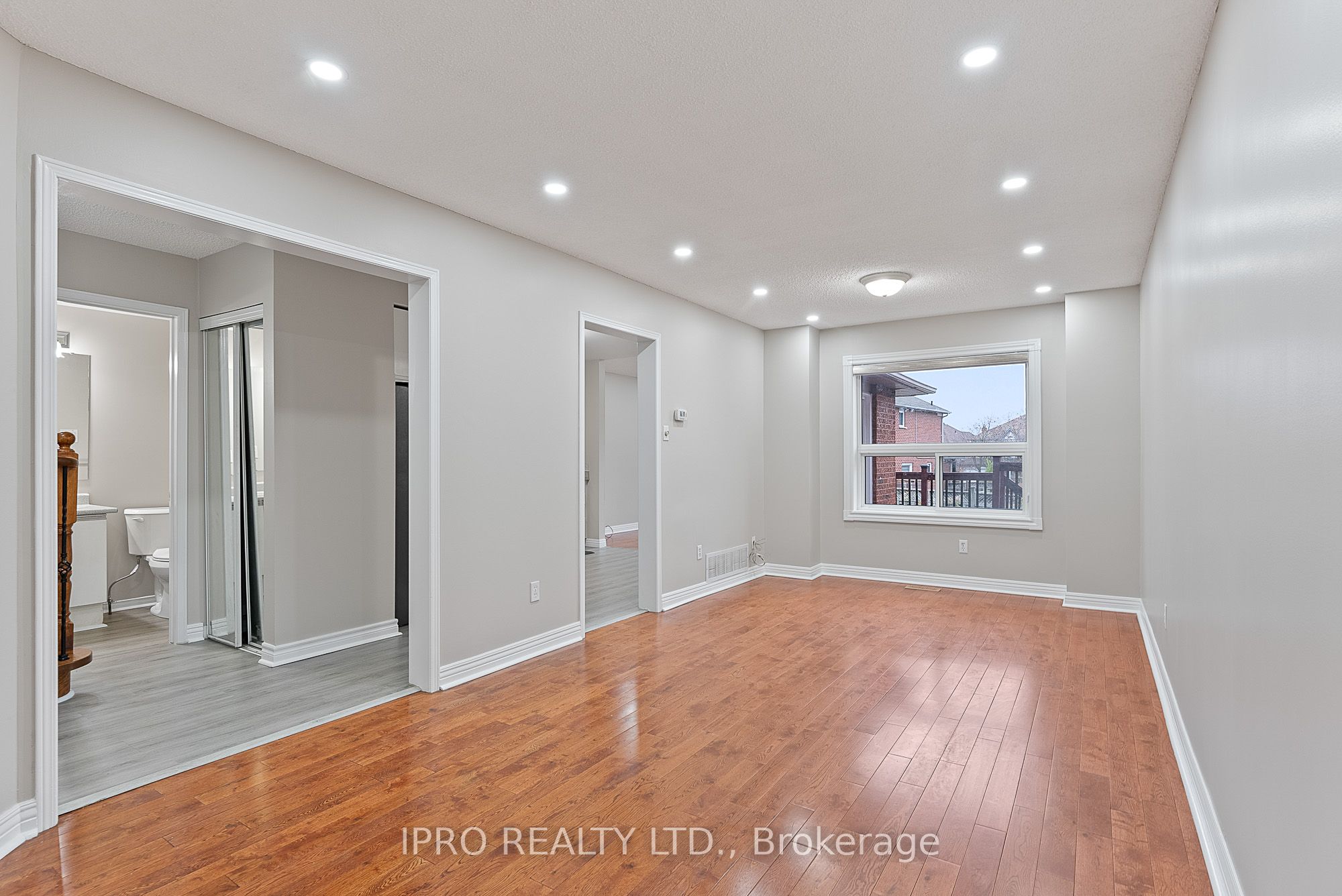 Photo 47 of 44 Bighorn Crescent, Brampton, Sandringham-Wellington — HOMEH