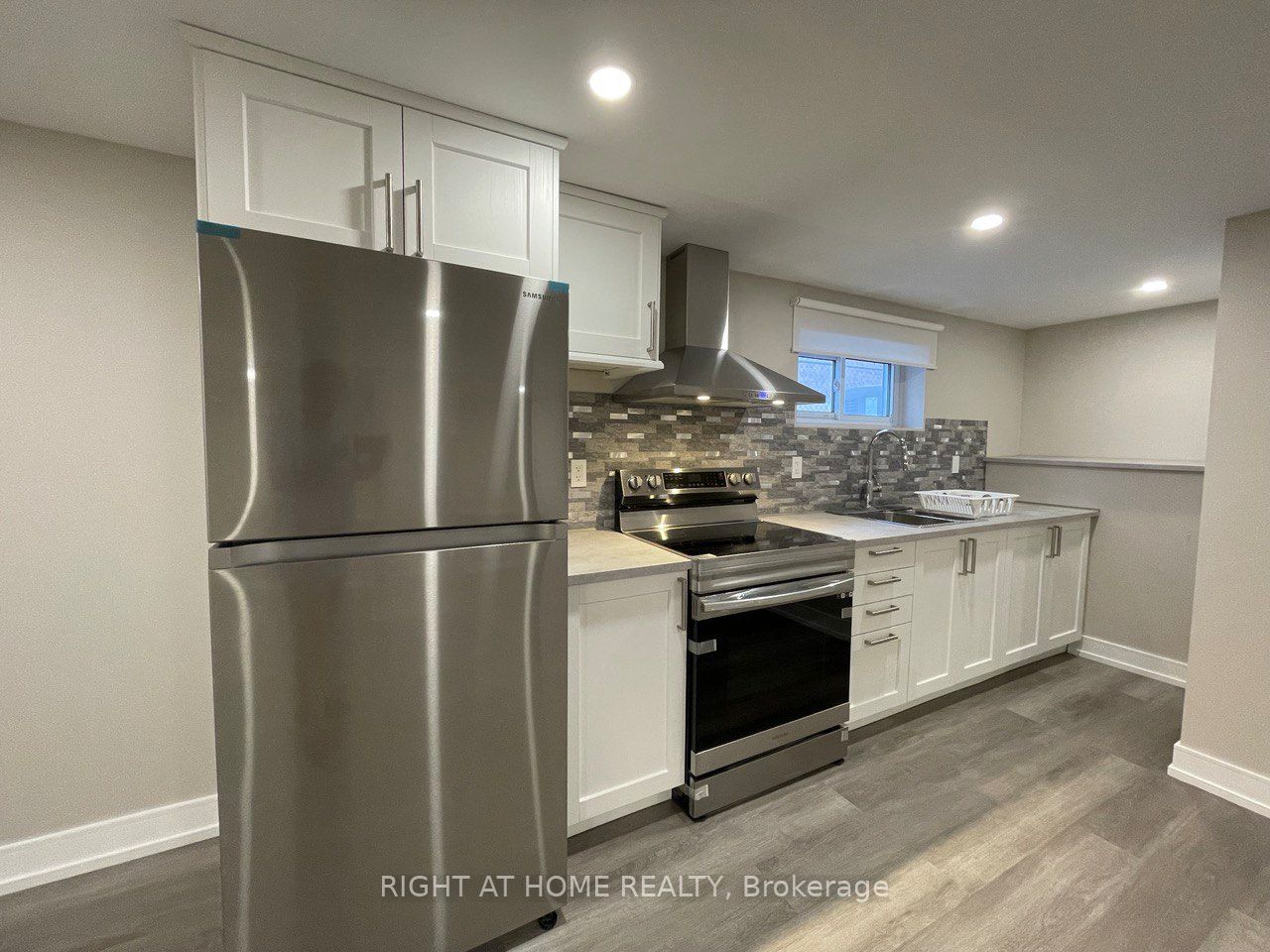 Photo 26 of 30 Lewis Drive, Vaughan, West Woodbridge — HOMEH