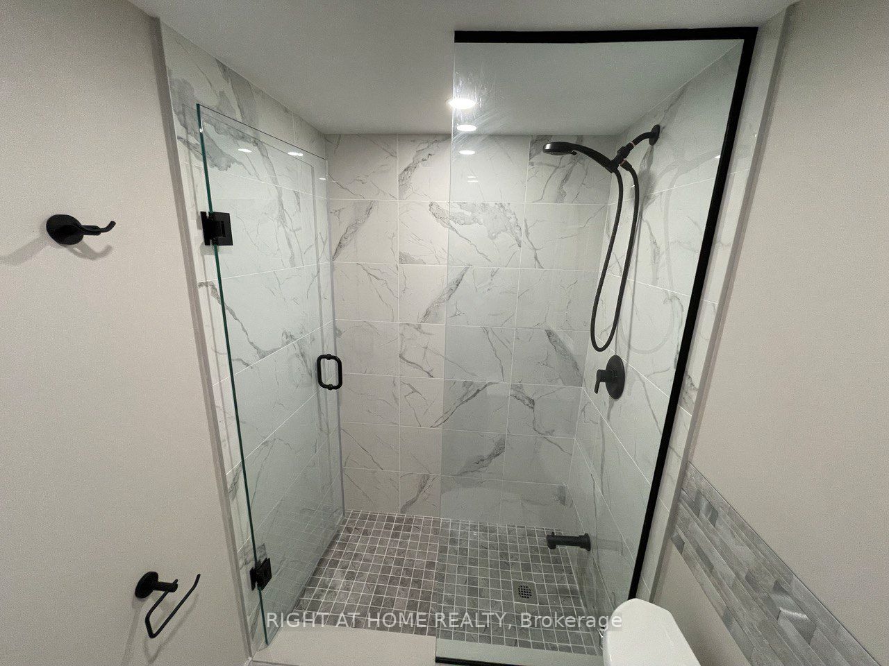 Photo 30 of 30 Lewis Drive, Vaughan, West Woodbridge — HOMEH
