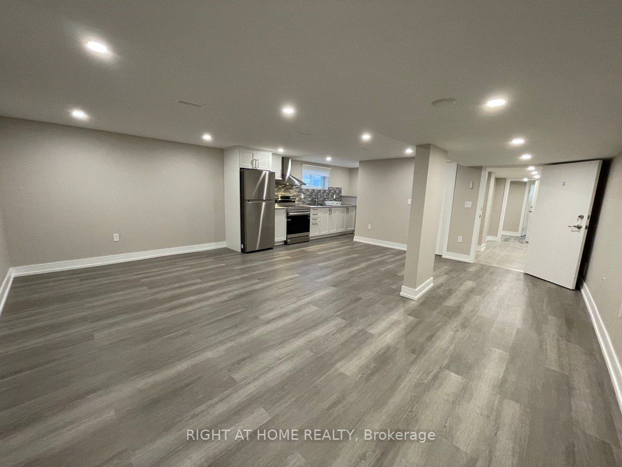 Photo 23 of 30 Lewis Drive, Vaughan, West Woodbridge — HOMEH