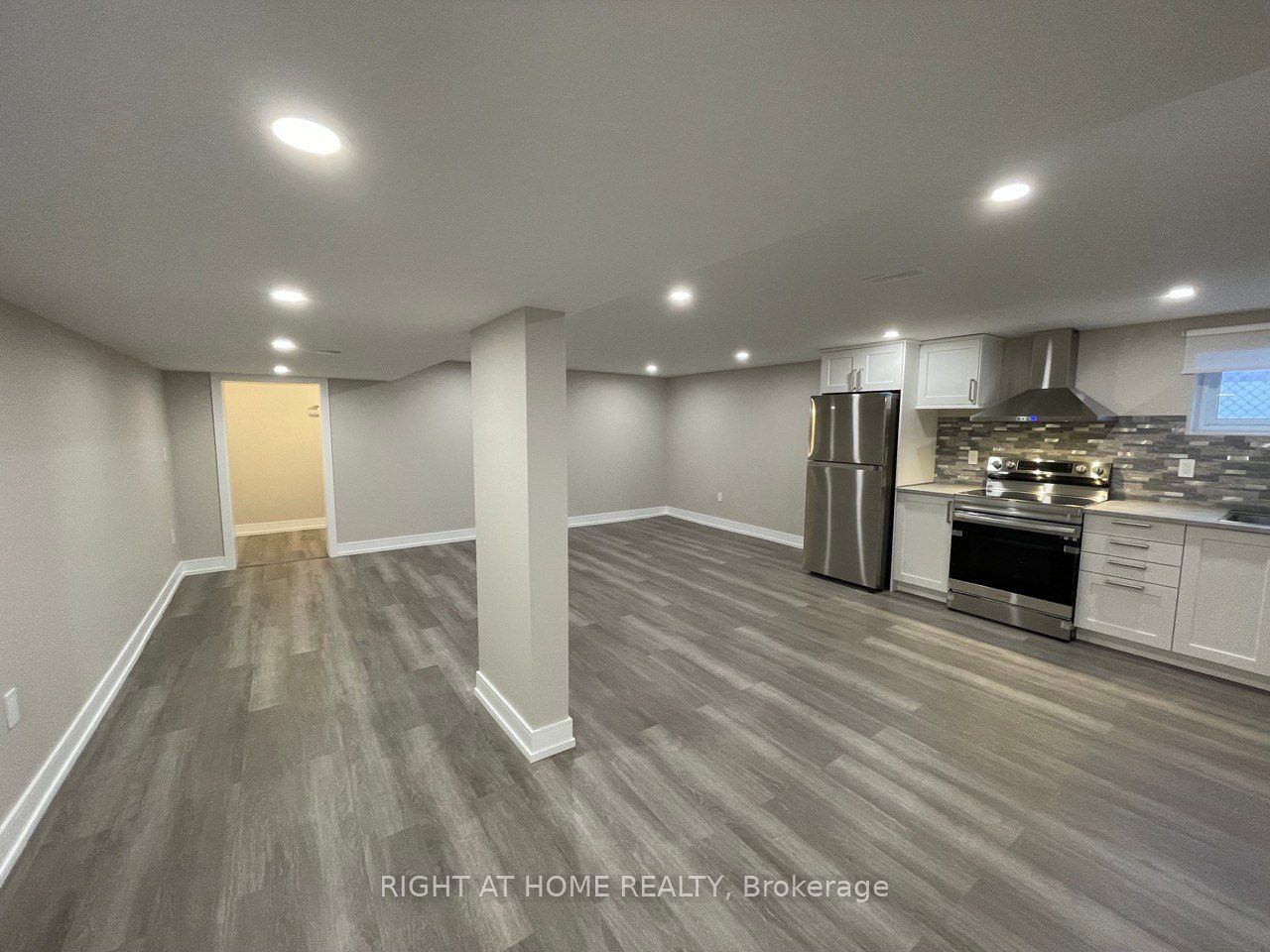 Photo 22 of 30 Lewis Drive, Vaughan, West Woodbridge — HOMEH