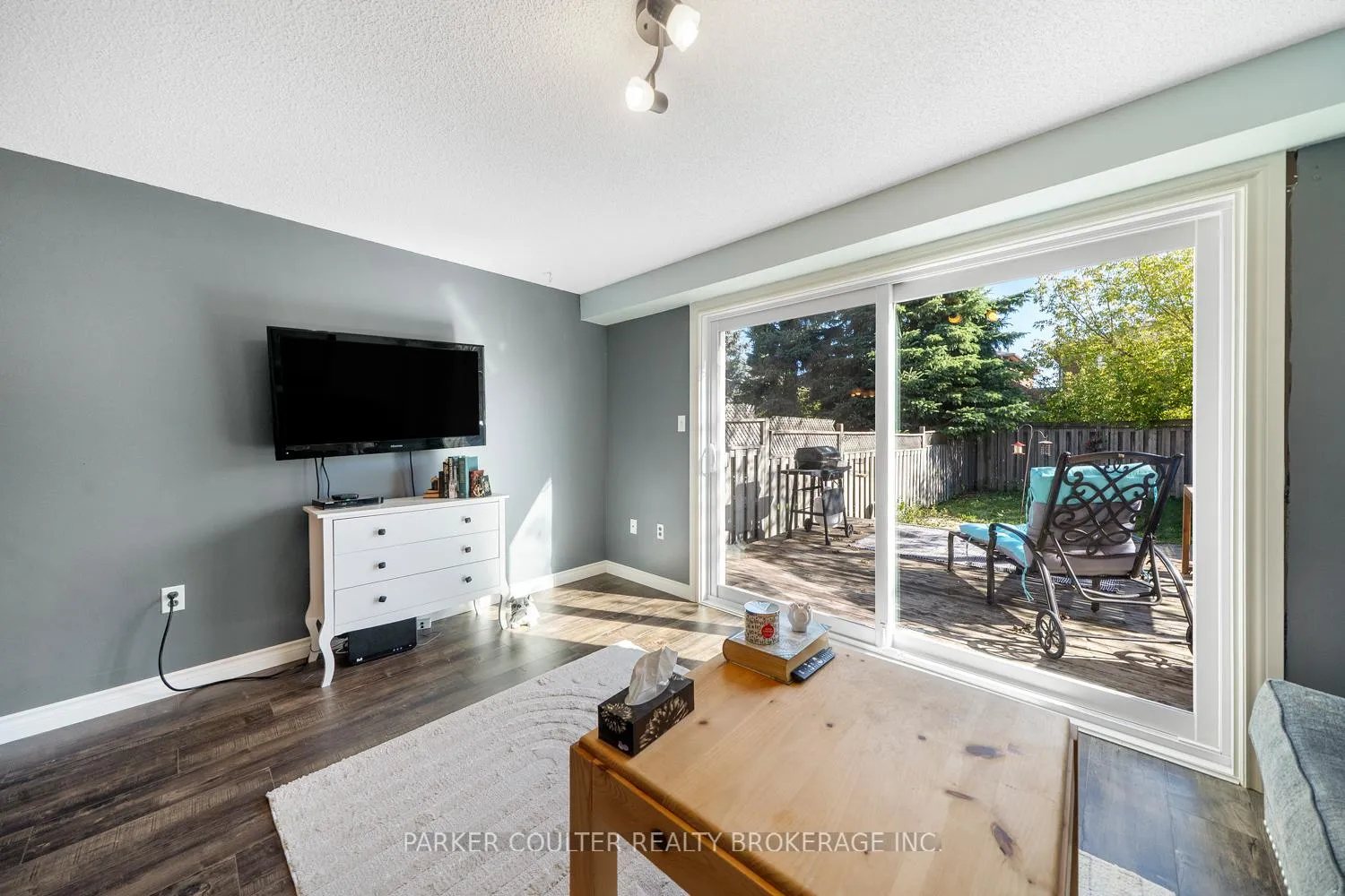 Photo 8 of 96 Lee Crescent, Barrie, Holly — HOMEH